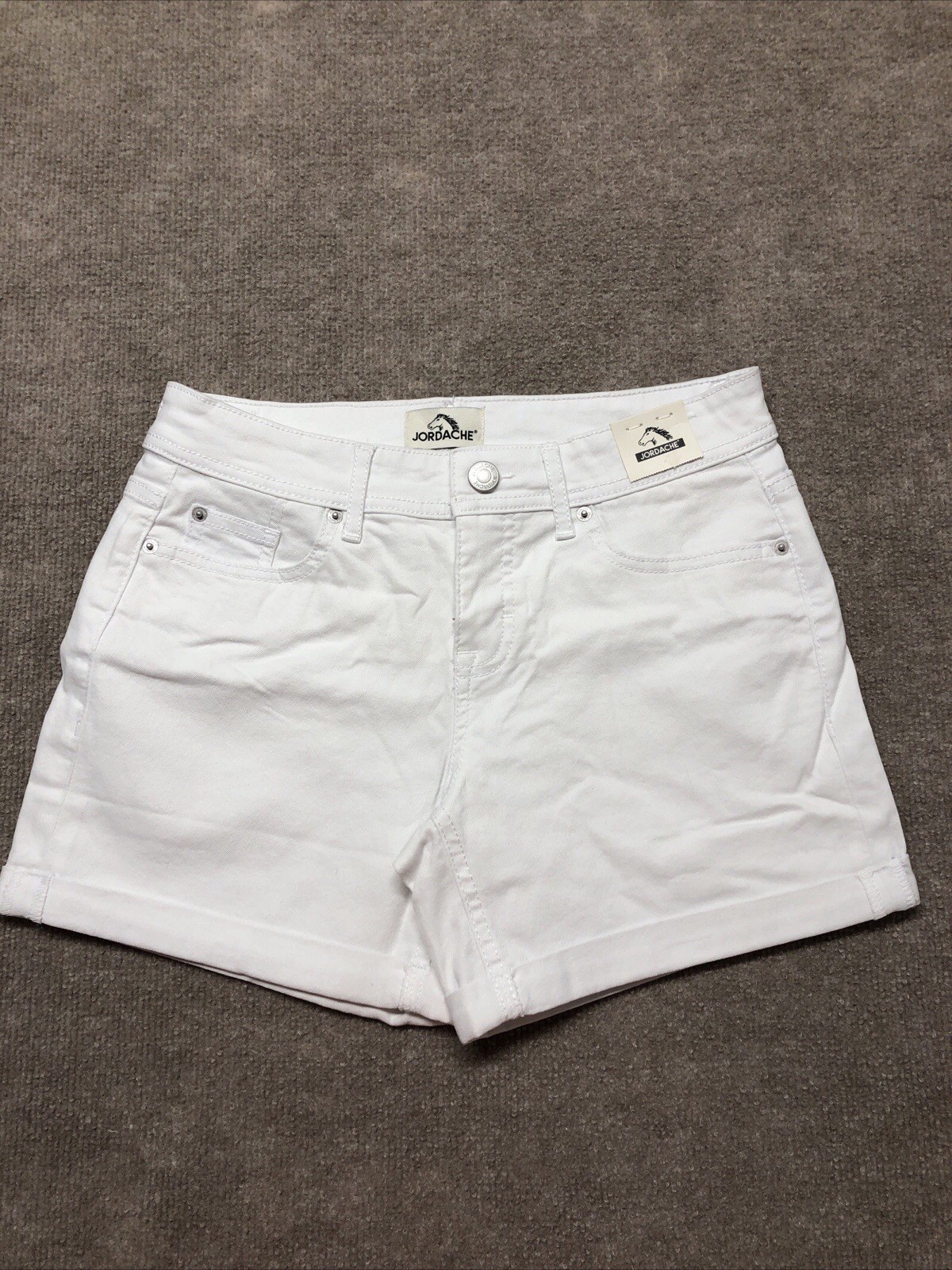 Jordache Women’s Boyfriend Cuffed Shorts White Size 2 NWT