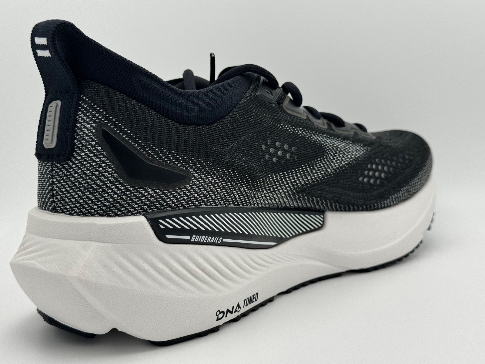 Size 10W – Glycerin GTS 23 Run & Walk Men’s Sneakers Black/Grey/White