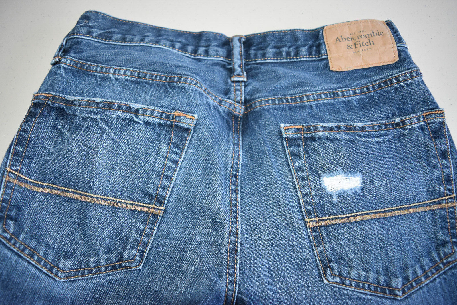 Mens Abercrombie and Fitch Slim Straight Jeans Size 32W x 34L