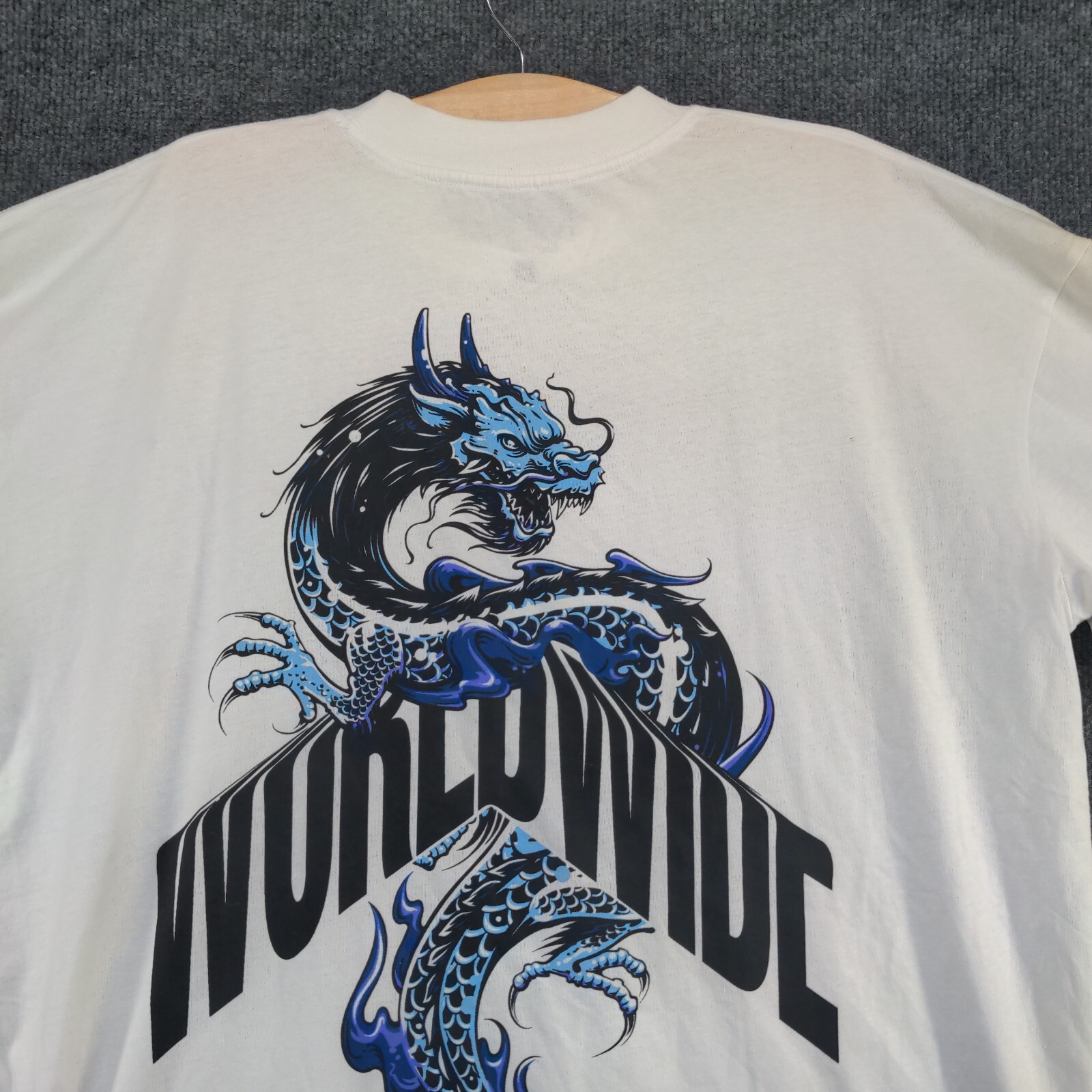MAN BoohooMAN Worldwide Dragon Graphic T-Shirt White Medium Short Sleeve W/Tags