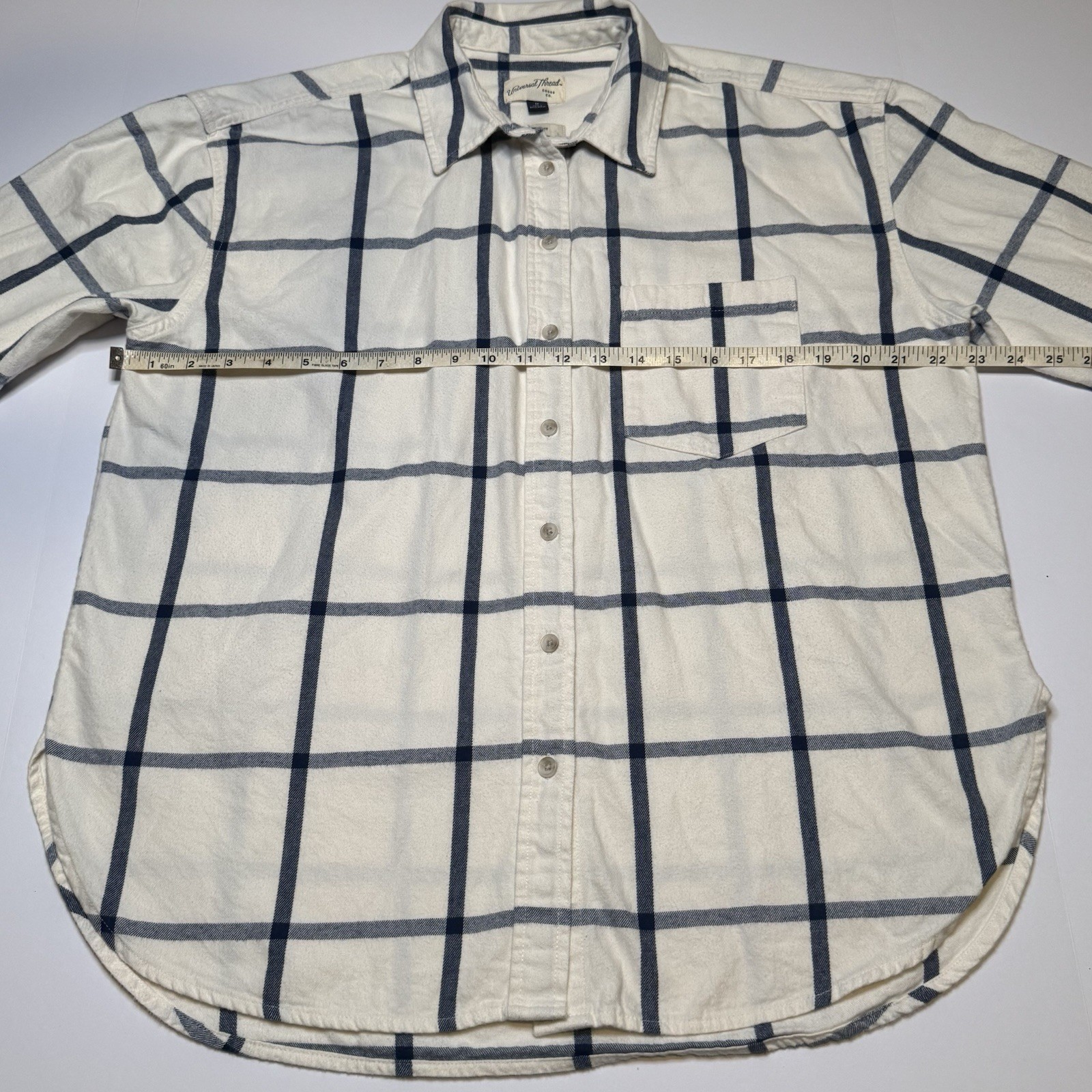 Universal Thread Oversized Flannel Long Sleeve Collared Button-Down Shirt