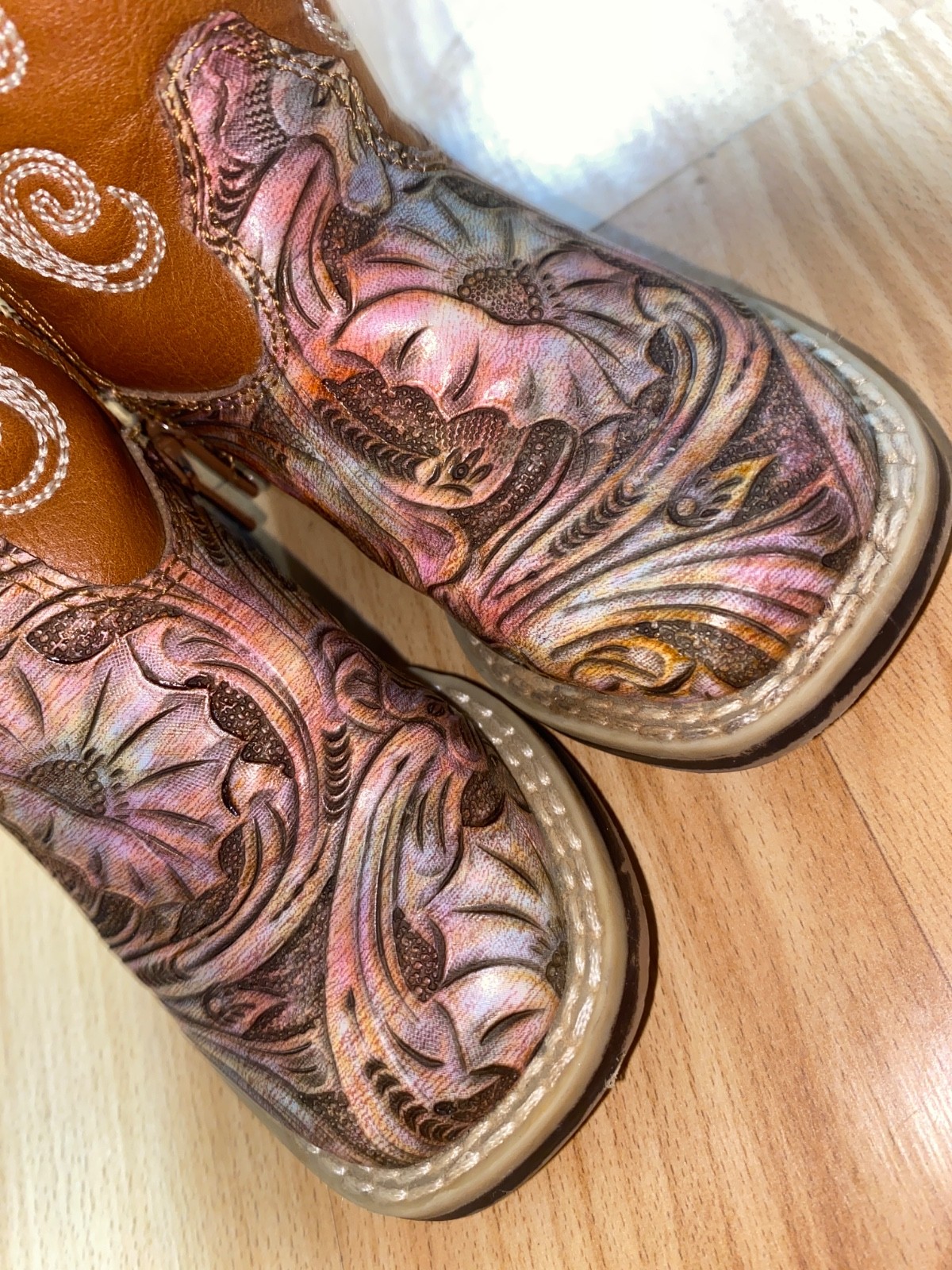 Slightly Used Twister Cowgirl Boots Toddler US Size 4 in great condition!