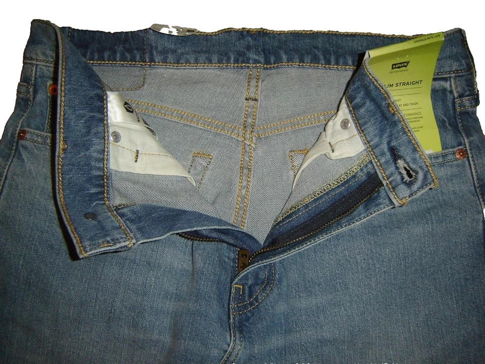 NWT Levi’s 513 FLEX jeans 34 x 32 Slim Straight Fit Retail $80 Style #08513-0933