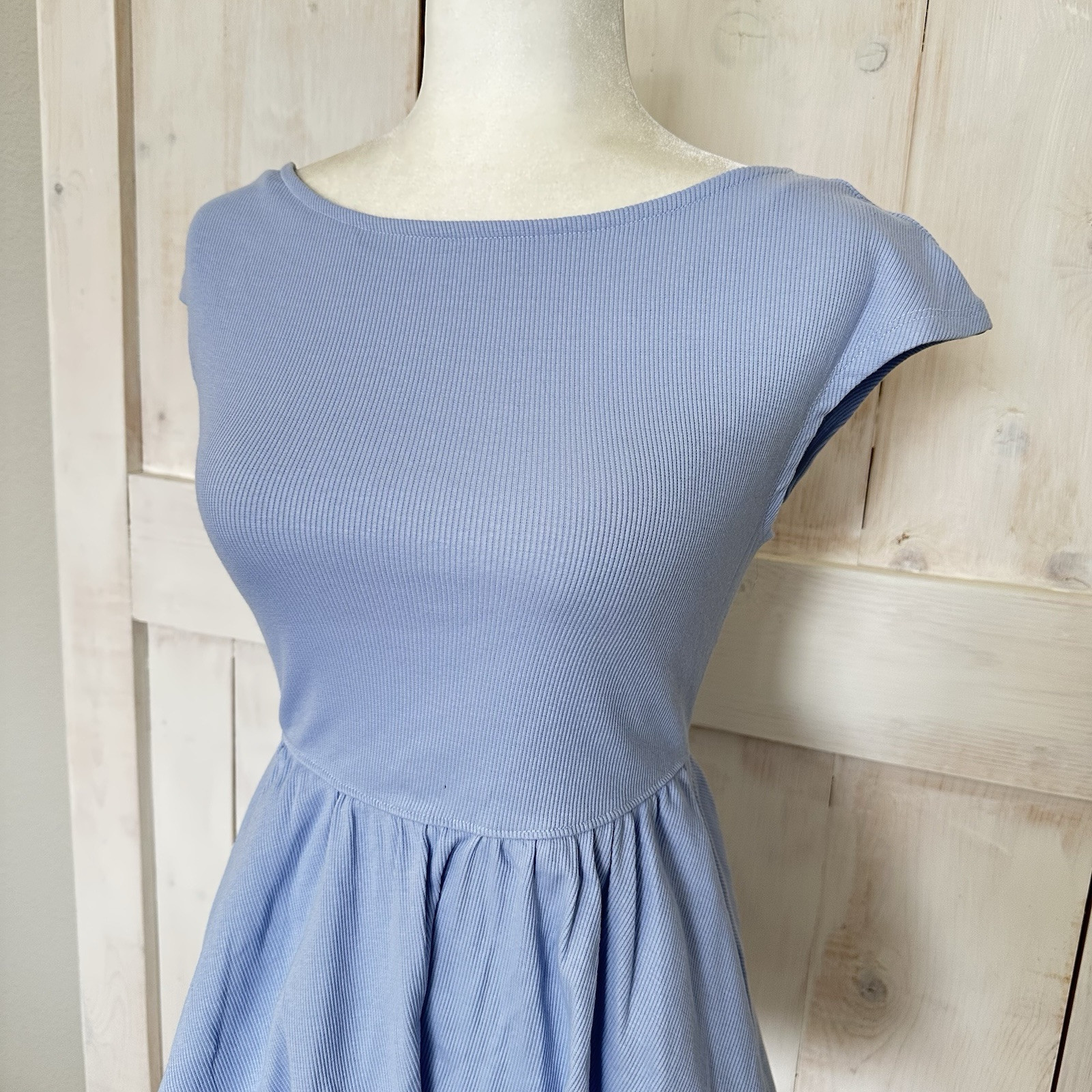 Free People Remember Me Tunic Peplum Scoop Back Cap Sleeve Top Size XS Sky Blue