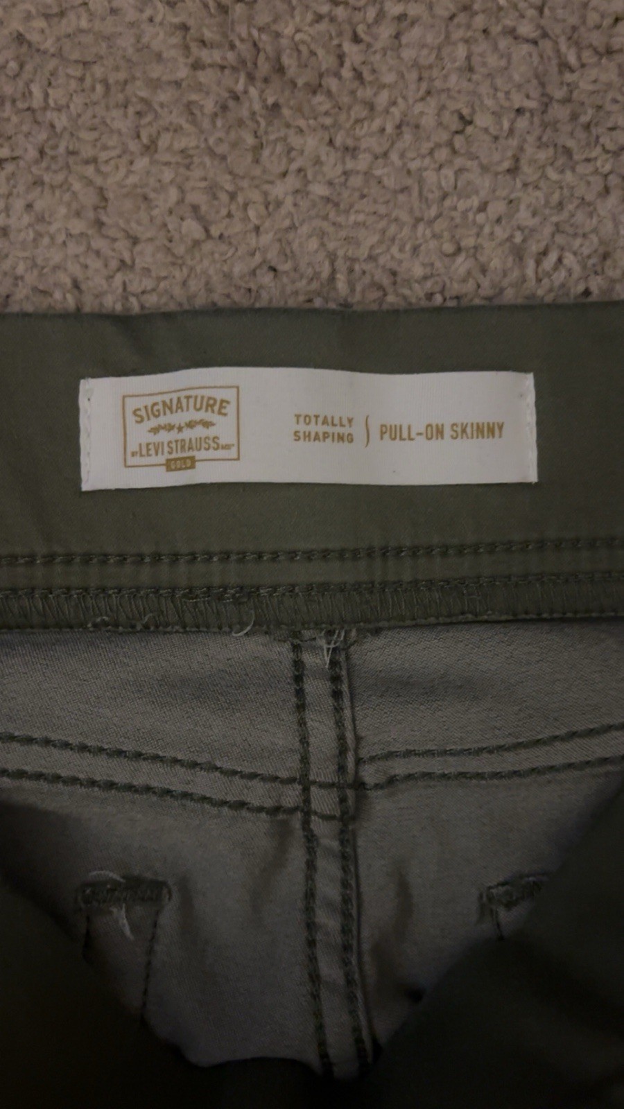 Signature by Levi Strauss Gold Women’s Green Pull-On Skinny Jeans Stretch