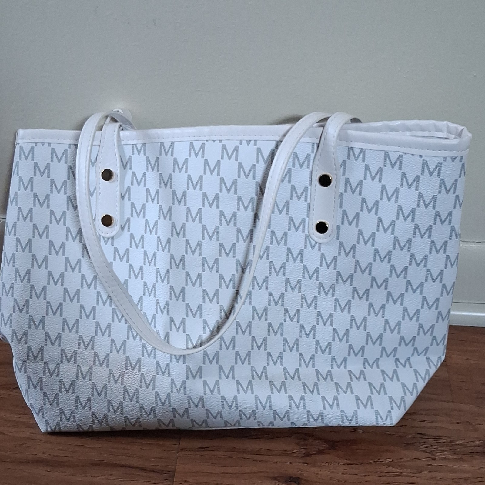 White/Gray Monogram Medium Tote Shoulder Bag Zip Top Gold Tone M Charm