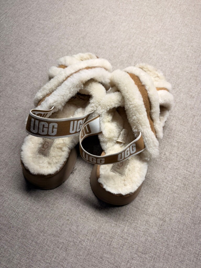 UGG Disco Cross Slide Sandals Womens 10 Chestnut Shearling Platform Slingback