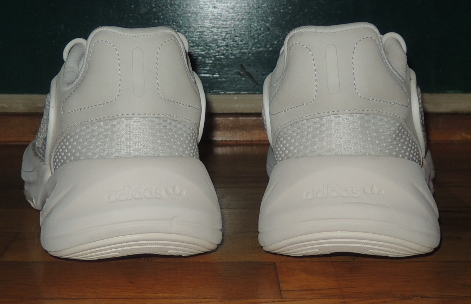 Adidas Ozelia Off White Wonder White Men’s 12 M EU 46 2/3 Excellent condition