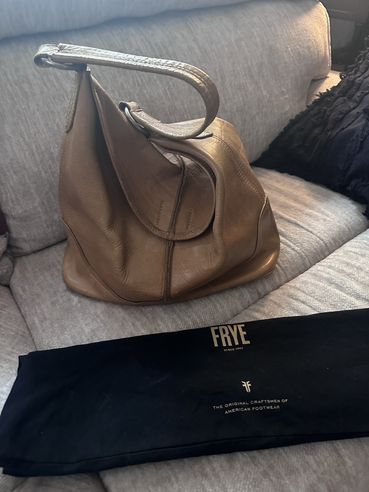 Frye Hobo Leather Large Handbag !!