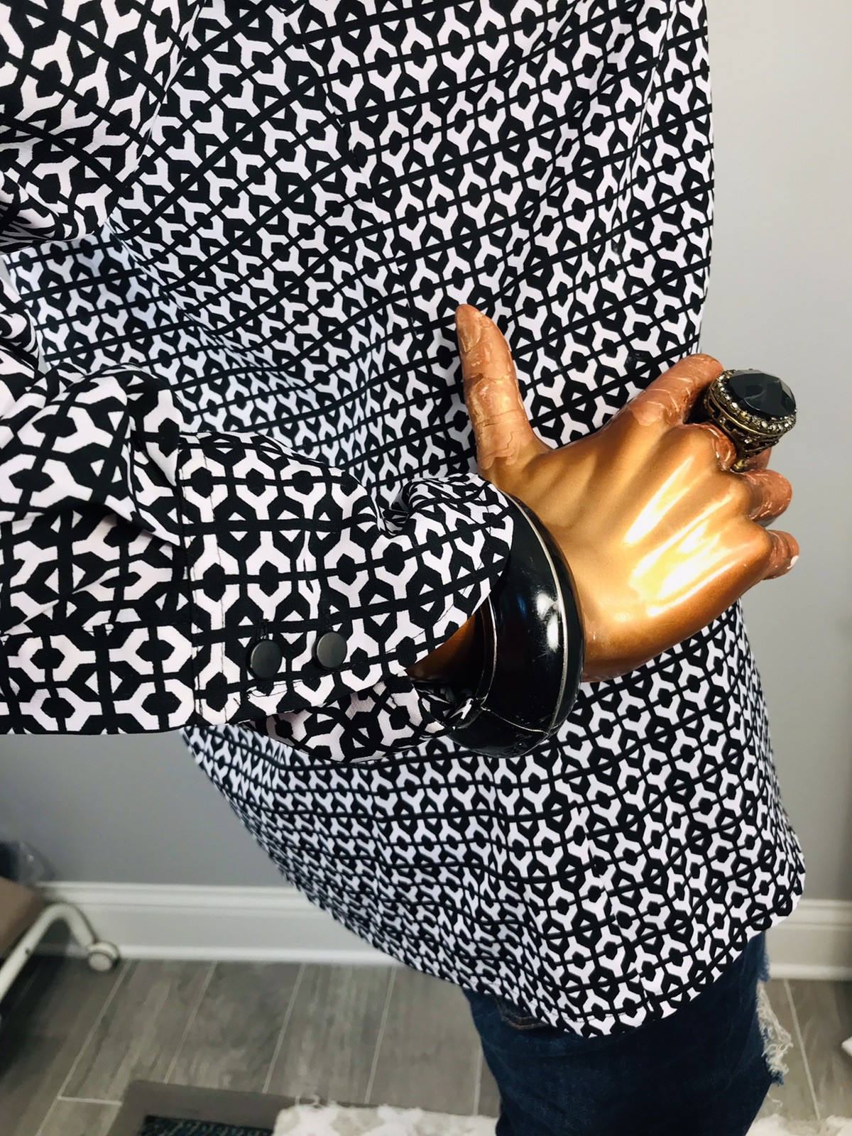 Calvin Klein L Top Stretch Geometric Black White Button Up Shirt Long Slvs Crew