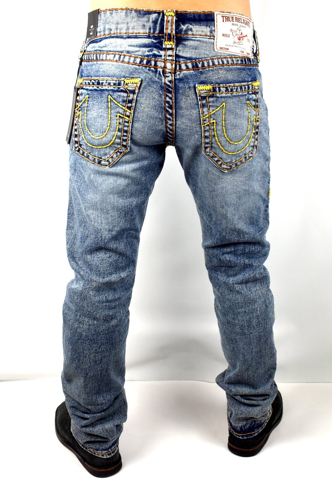 True Religion Men’s Ricky Medium Wash Relaxed Straight Super T Jeans – 107524