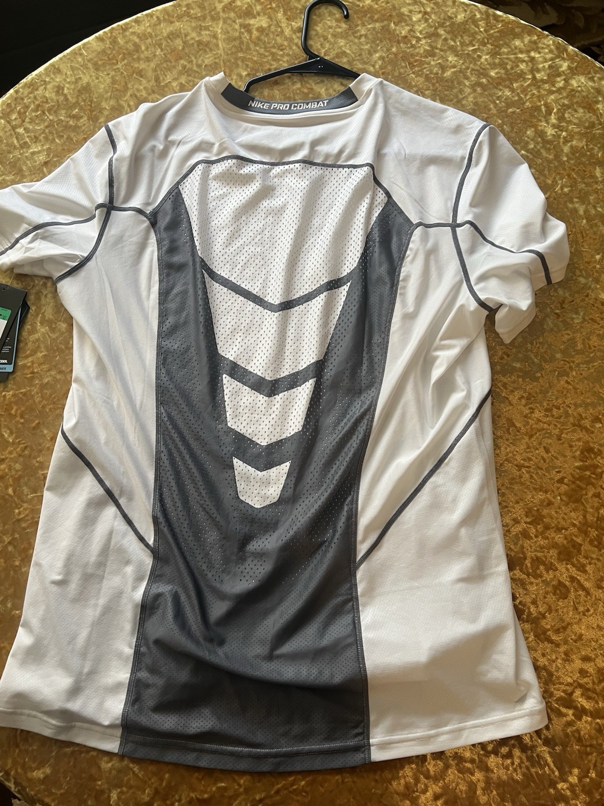 Nike Pro Combat Hypercool Dri-FIT Men’s XL Compression T-Shirt White/Gray