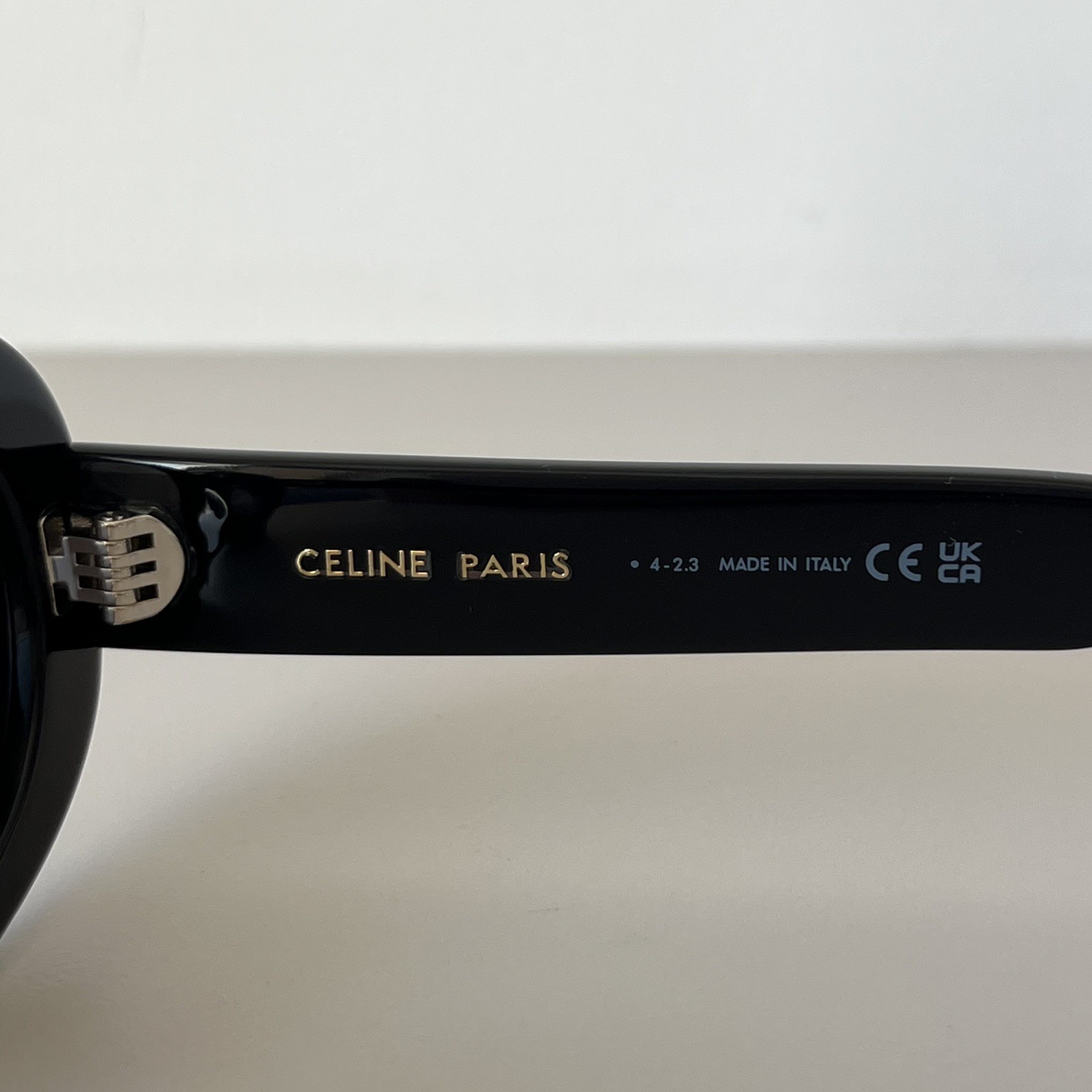 Celine CL40194 Triomphe Oval Shiny Black Sunglasses