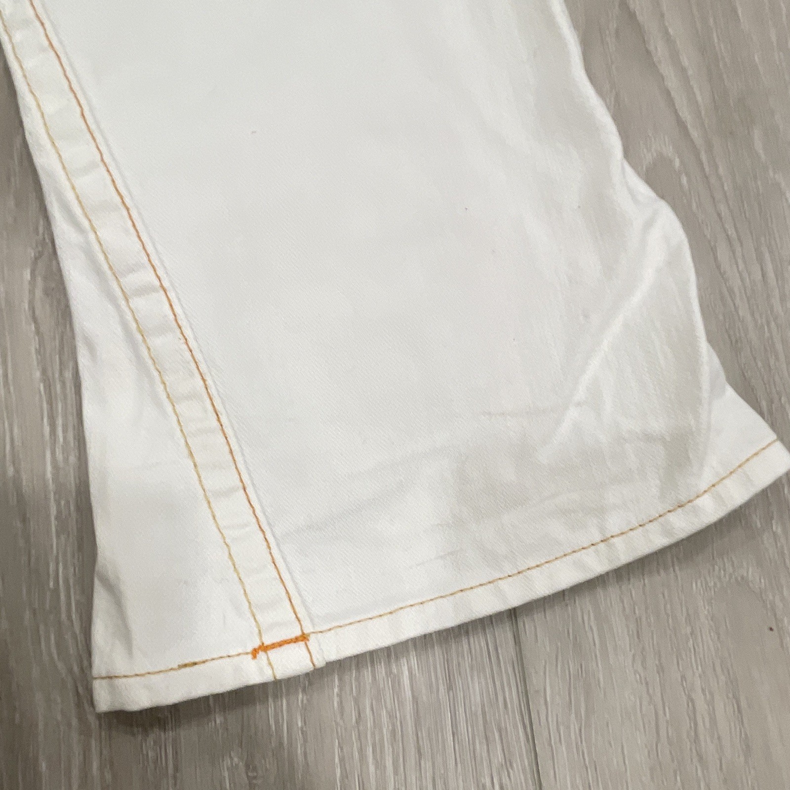 True Religion World Tour Men’s Bootcut Low Rise Light Wash White Denim Jeans