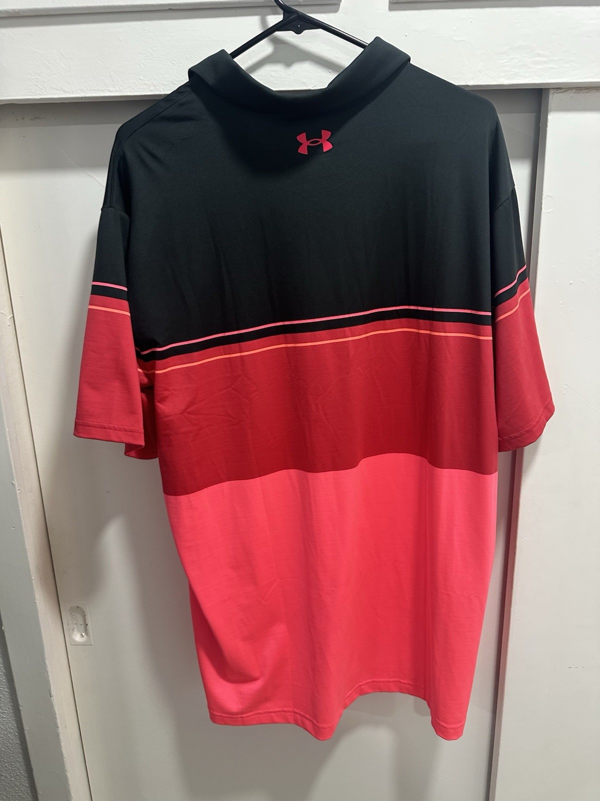 Under Armour Playoff Polo Golf Shirt Mens XXL Black Red Colorblock Short Sleeve