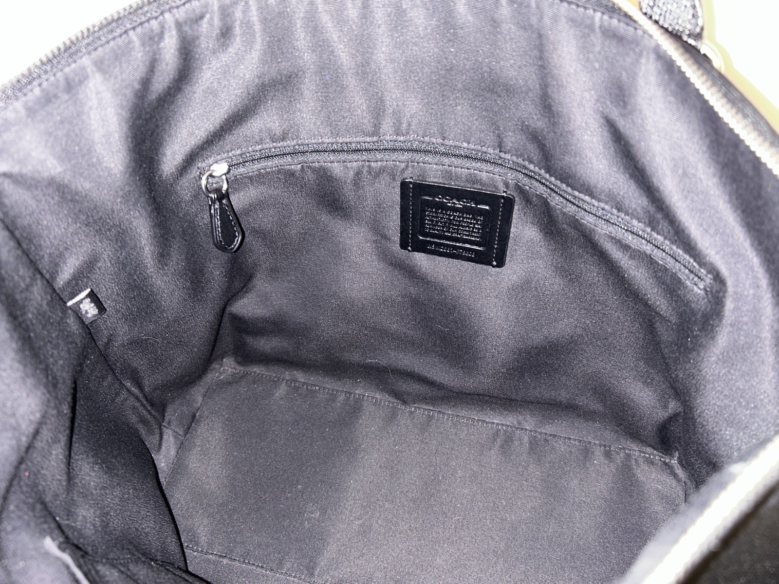 Coach Large Black Crossgrain Leather Silver Zip Closure City Tote EUC