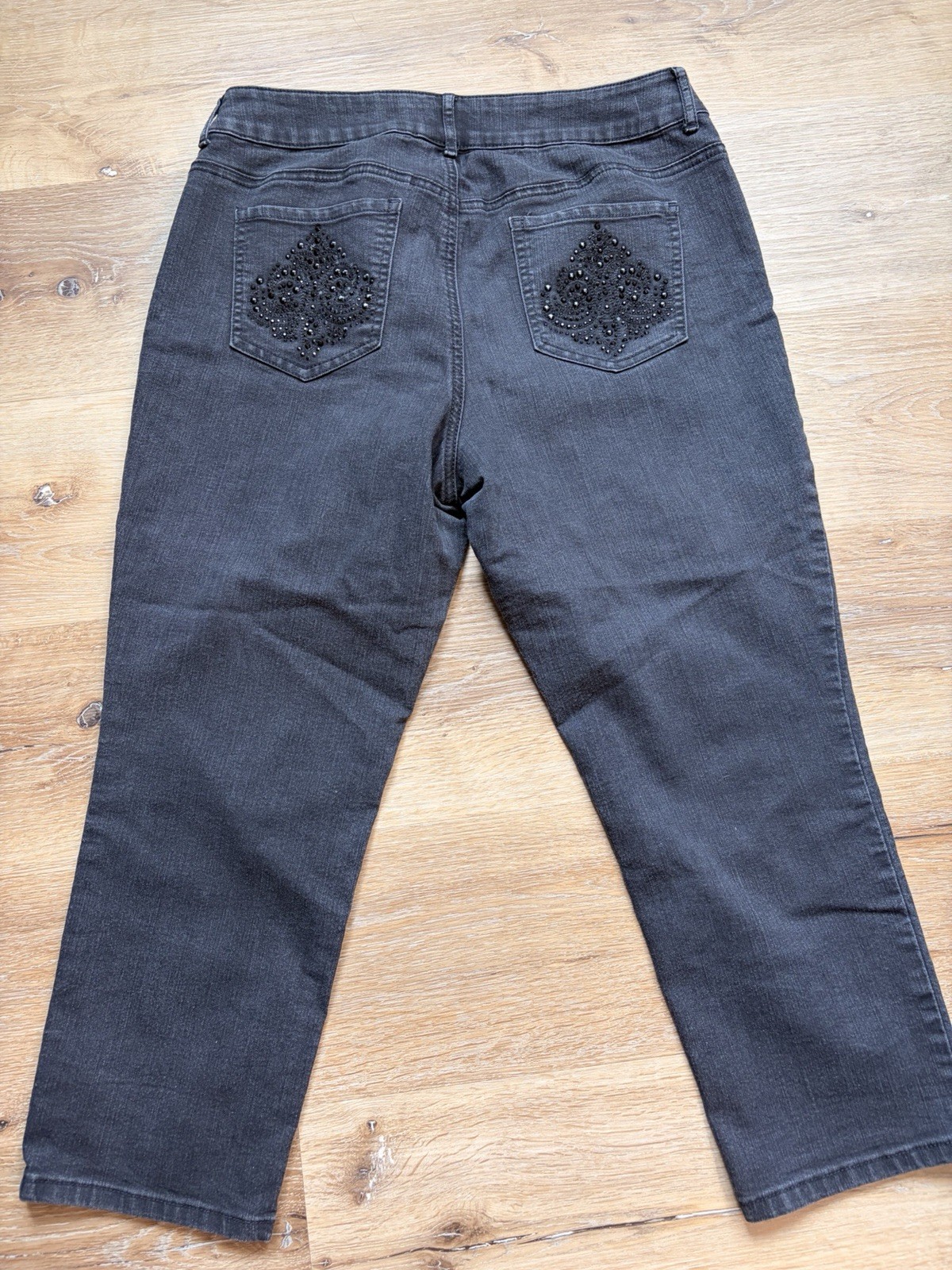 Chico’s Platinum Denim Gray Straight Leg Jeans Slim Fit Stretch 5-Pocket 1.5