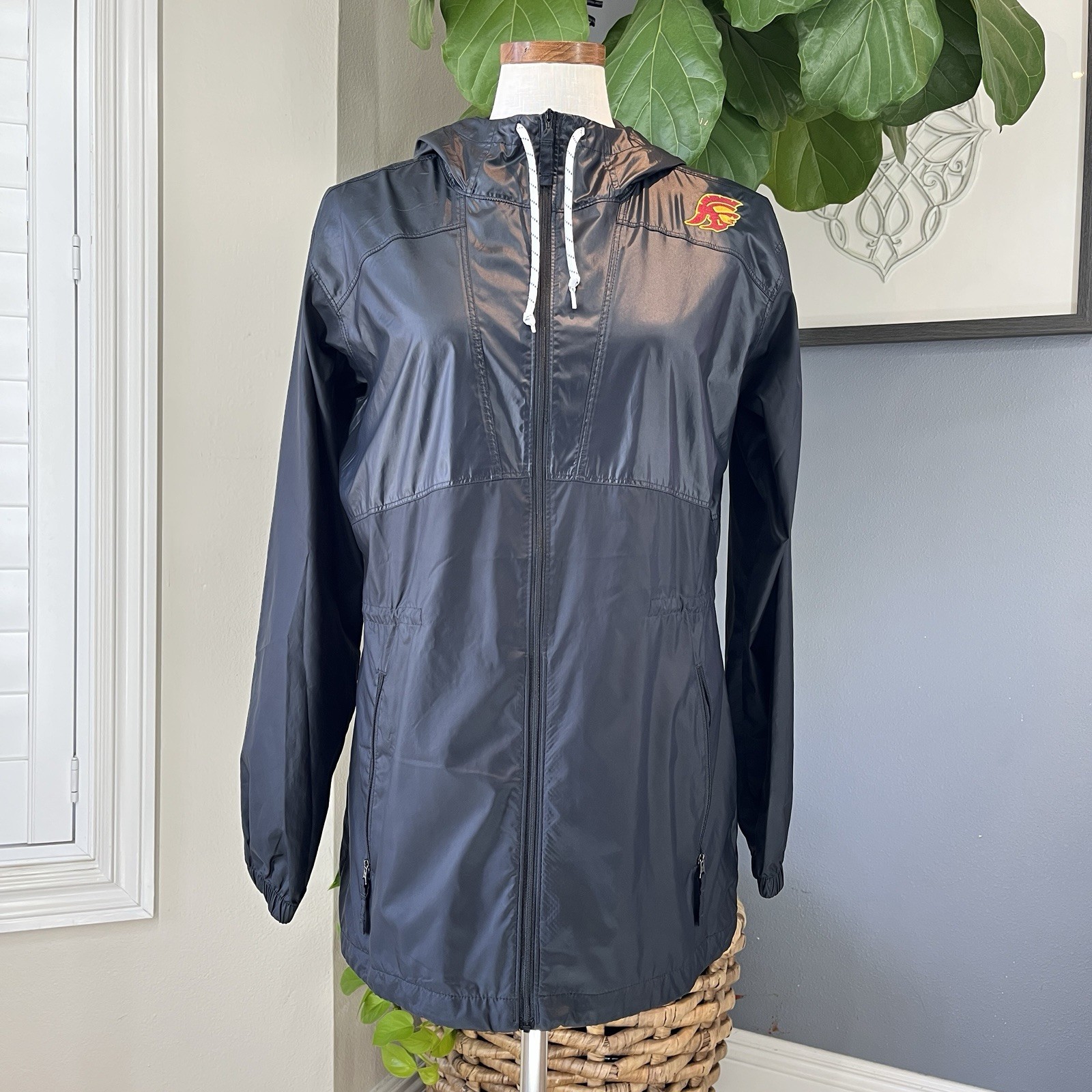 Columbia Flashback Windbreaker Womens M Black USC Trojans Hooded Jacket EUC
