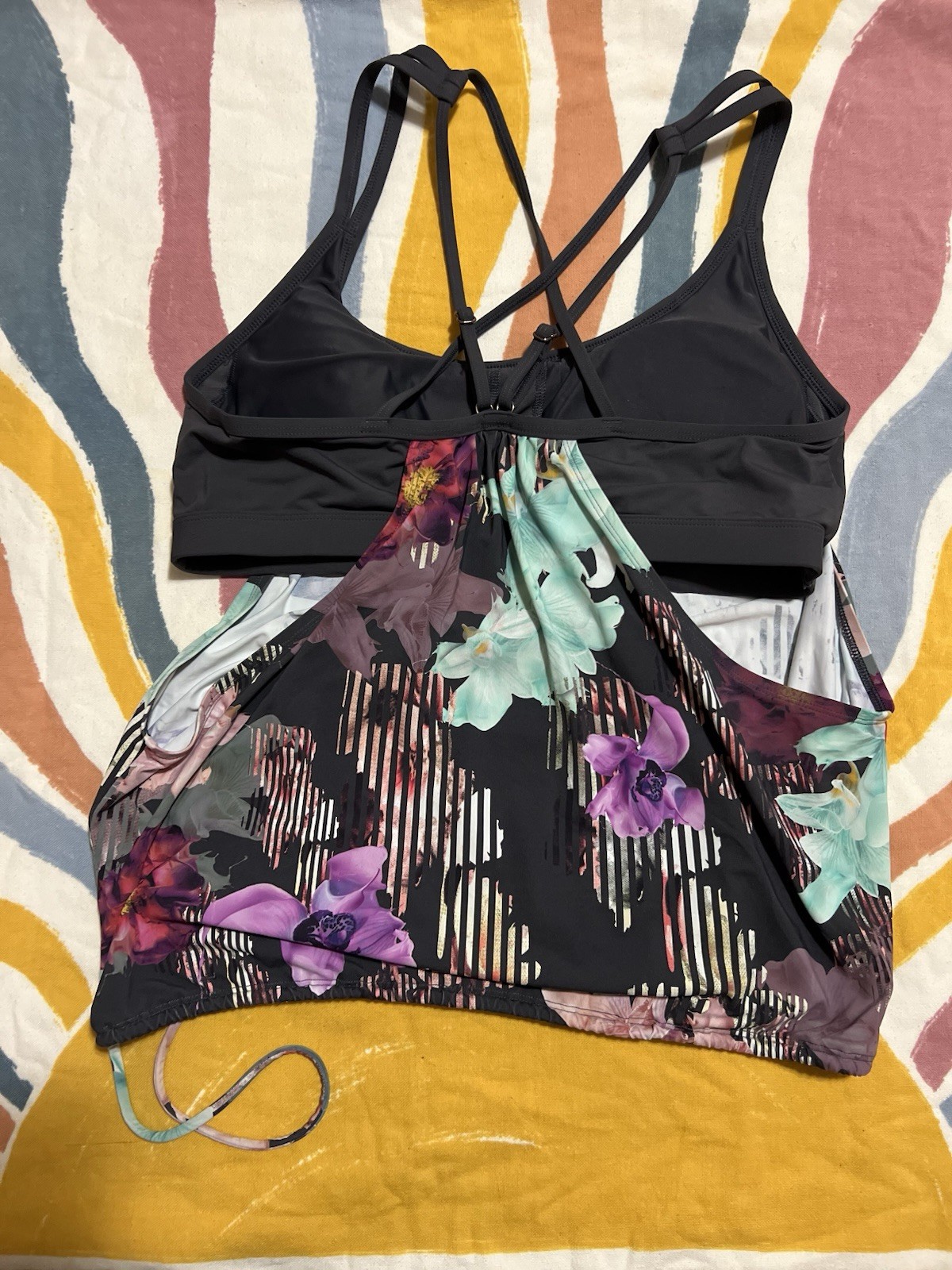 CALIA by Carrie Underwood Floral Print Crossback Sports Bra Pullover L