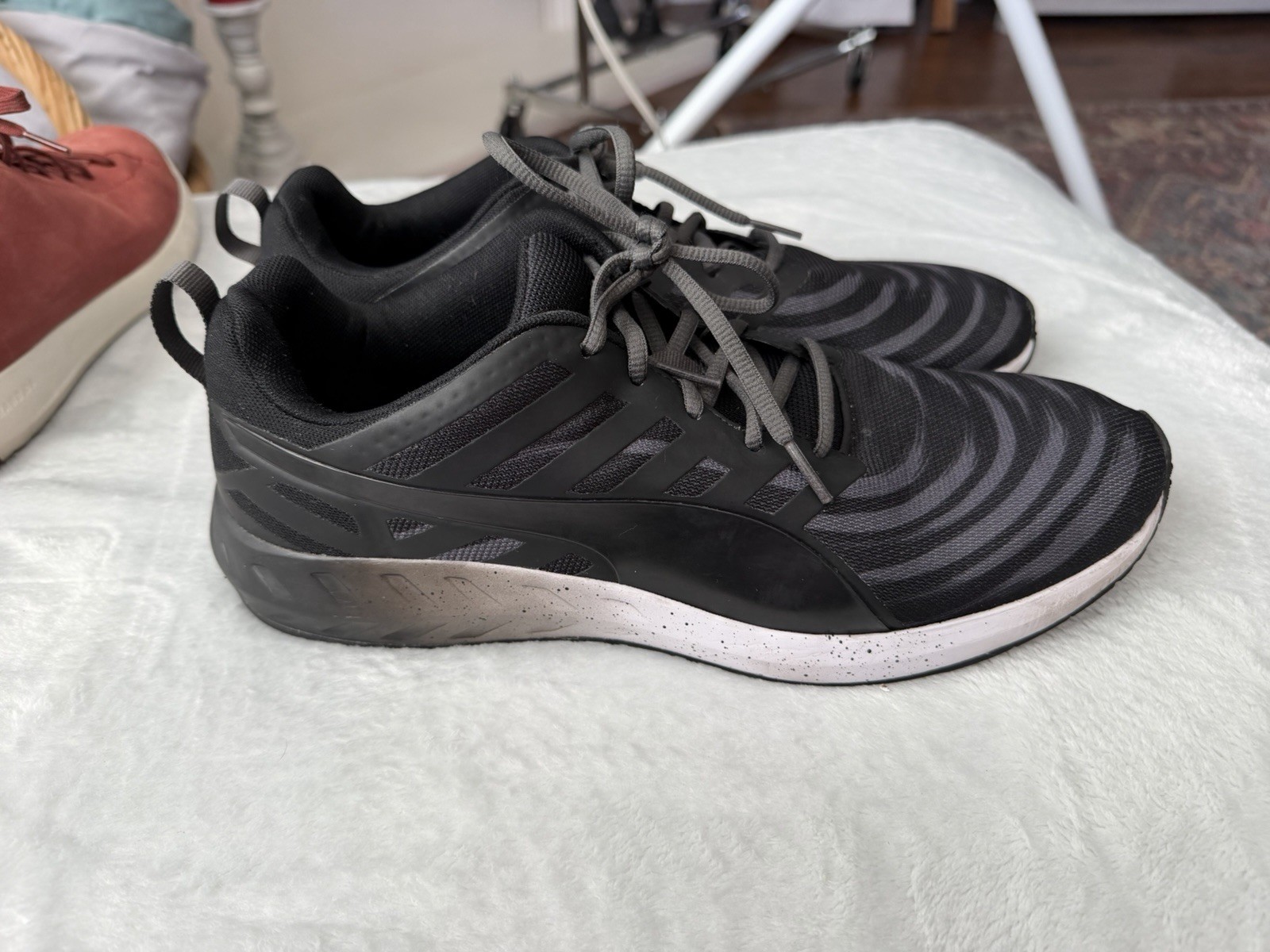 Puma Men’s Running Shoes Size 11.5 Black/Gray Athletic Sneakers