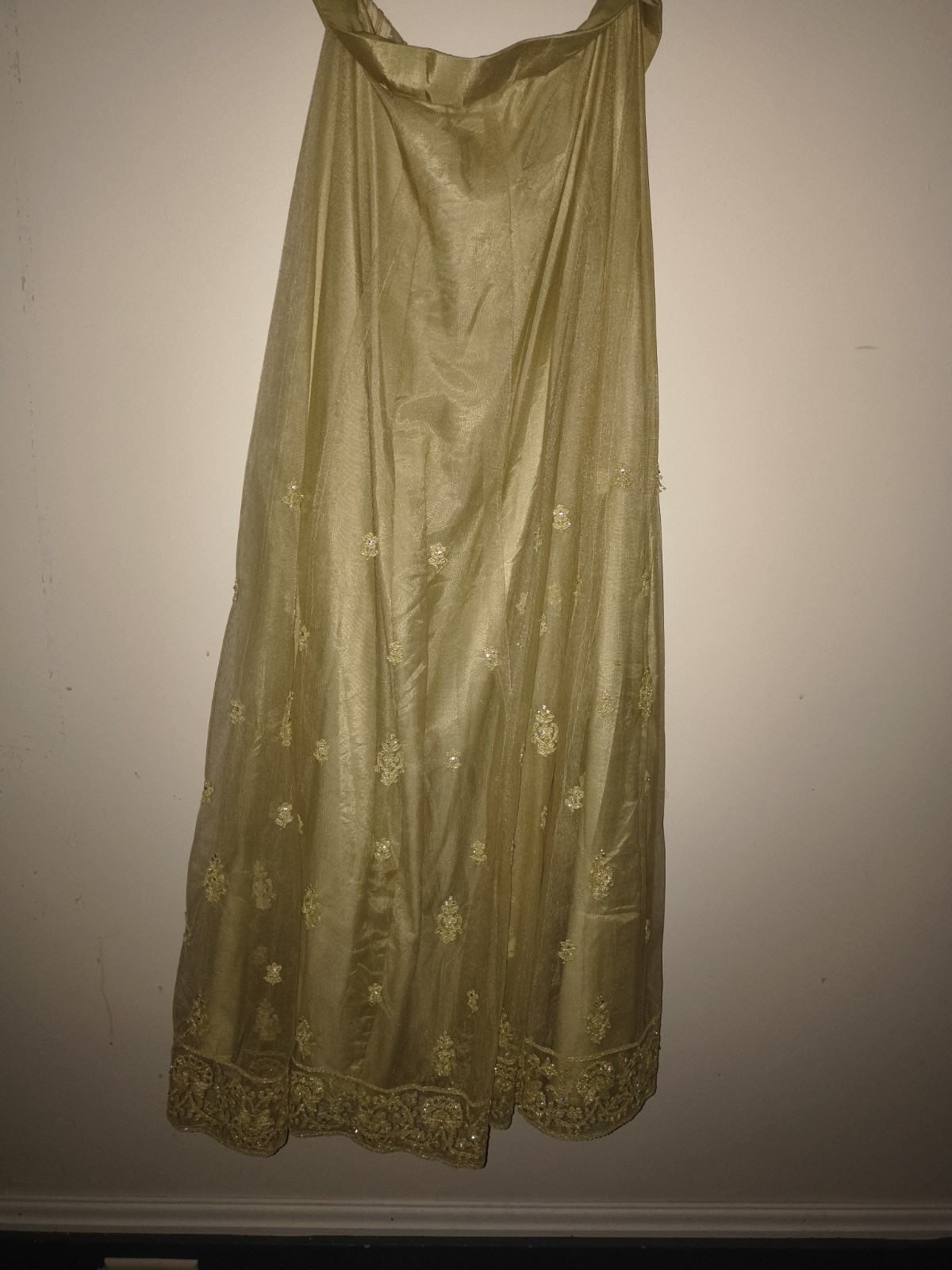 Women’s Gold Floral Embroidered Chiffon Ball Gown Dress Size M Long