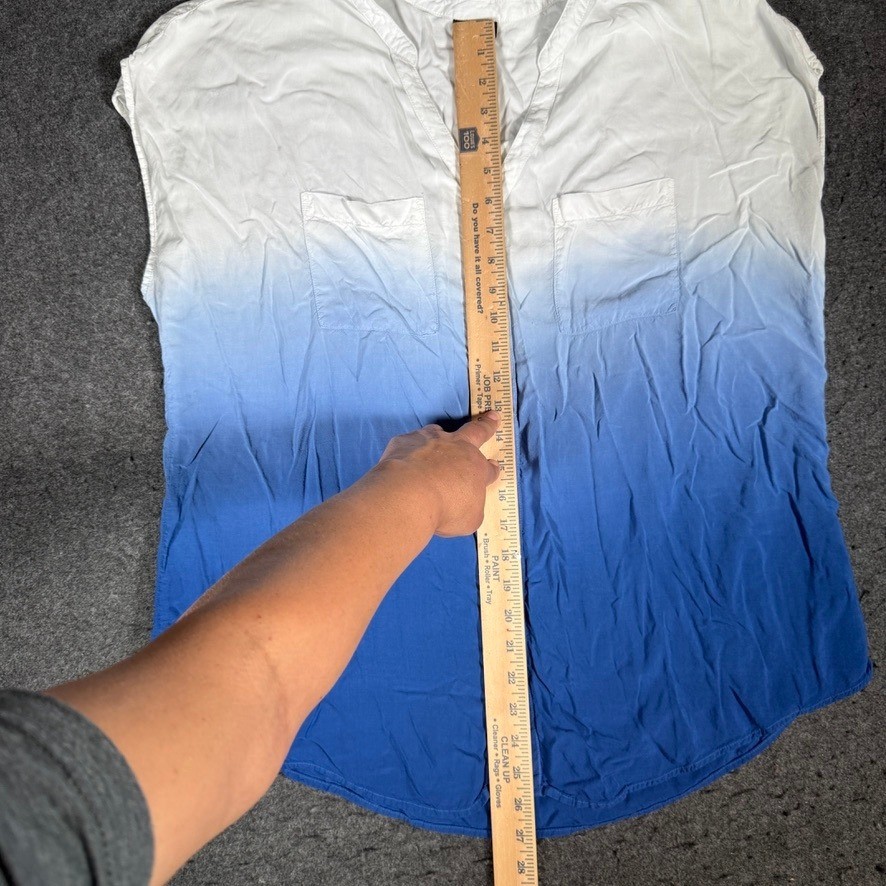 Torrid Womens White Blue Ombre Dip Dye Sleeveless Rayon Button Down Top Size 0