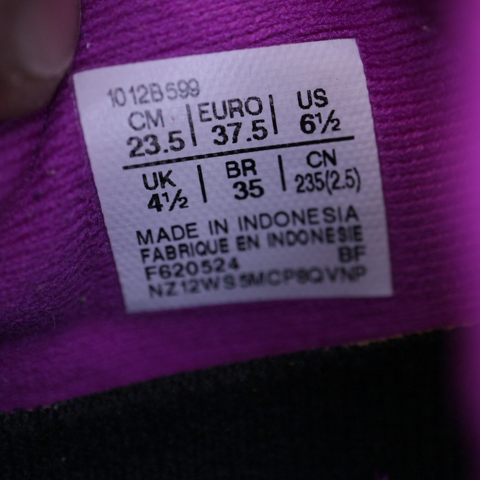 Asics Gel-Cumulus 26 Womens Size 6.5 US Running Shoes Bold Magenta Cyan 1012B599