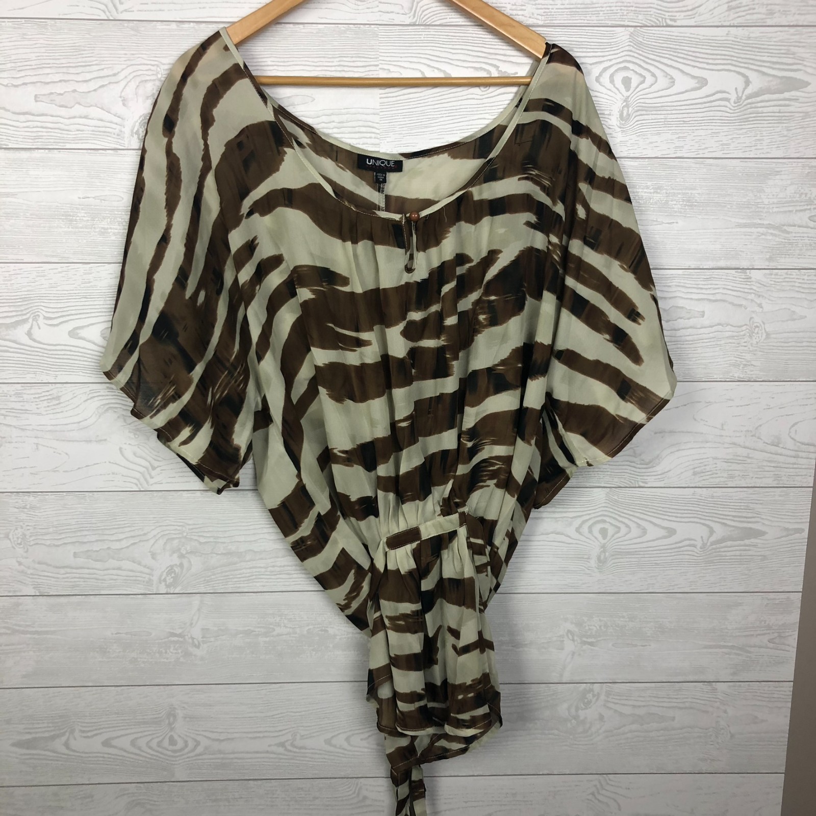 Unique Spectrum Women’s Zebra Striped Button Front Blouse Tie Waist Size 1X