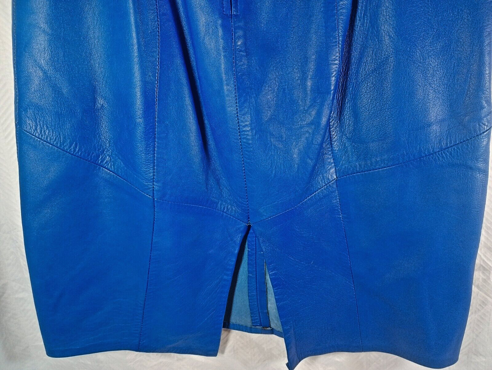Firenze leather suit, jacket and skirt, blue, size M. DS07
