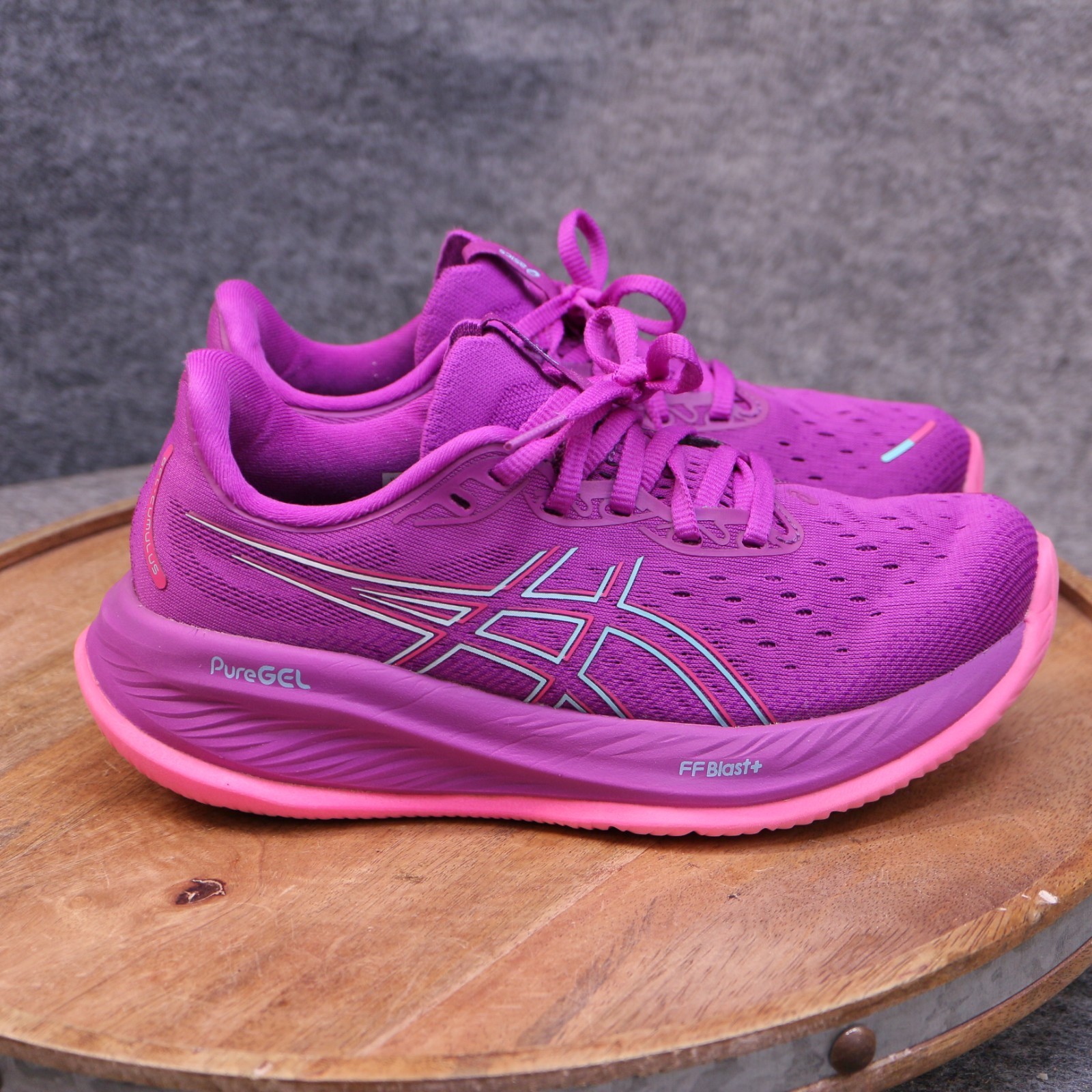 Asics Gel-Cumulus 26 Womens Size 6.5 US Running Shoes Bold Magenta Cyan 1012B599