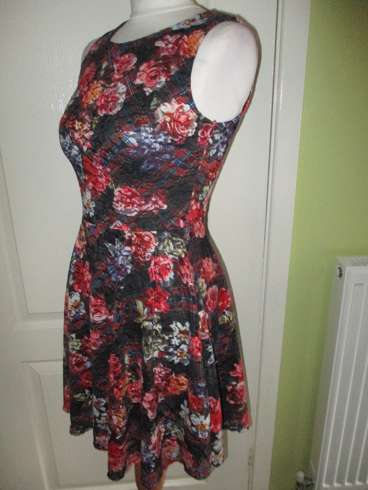 QUIZ SIZE 10 WOMENS DRESS FIT & FLARE BLACK MIX FLORAL