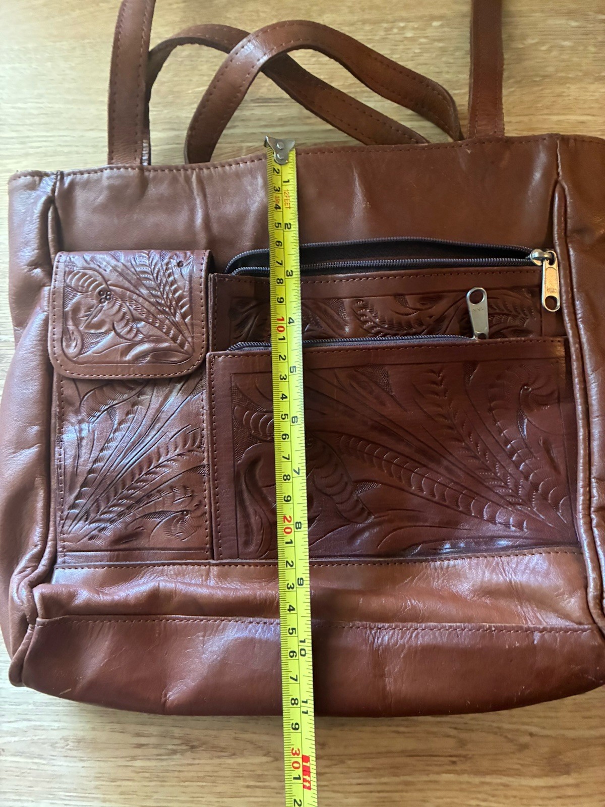 Beautiful Embossed Leather Purse • Made In Paraguay • Vintage