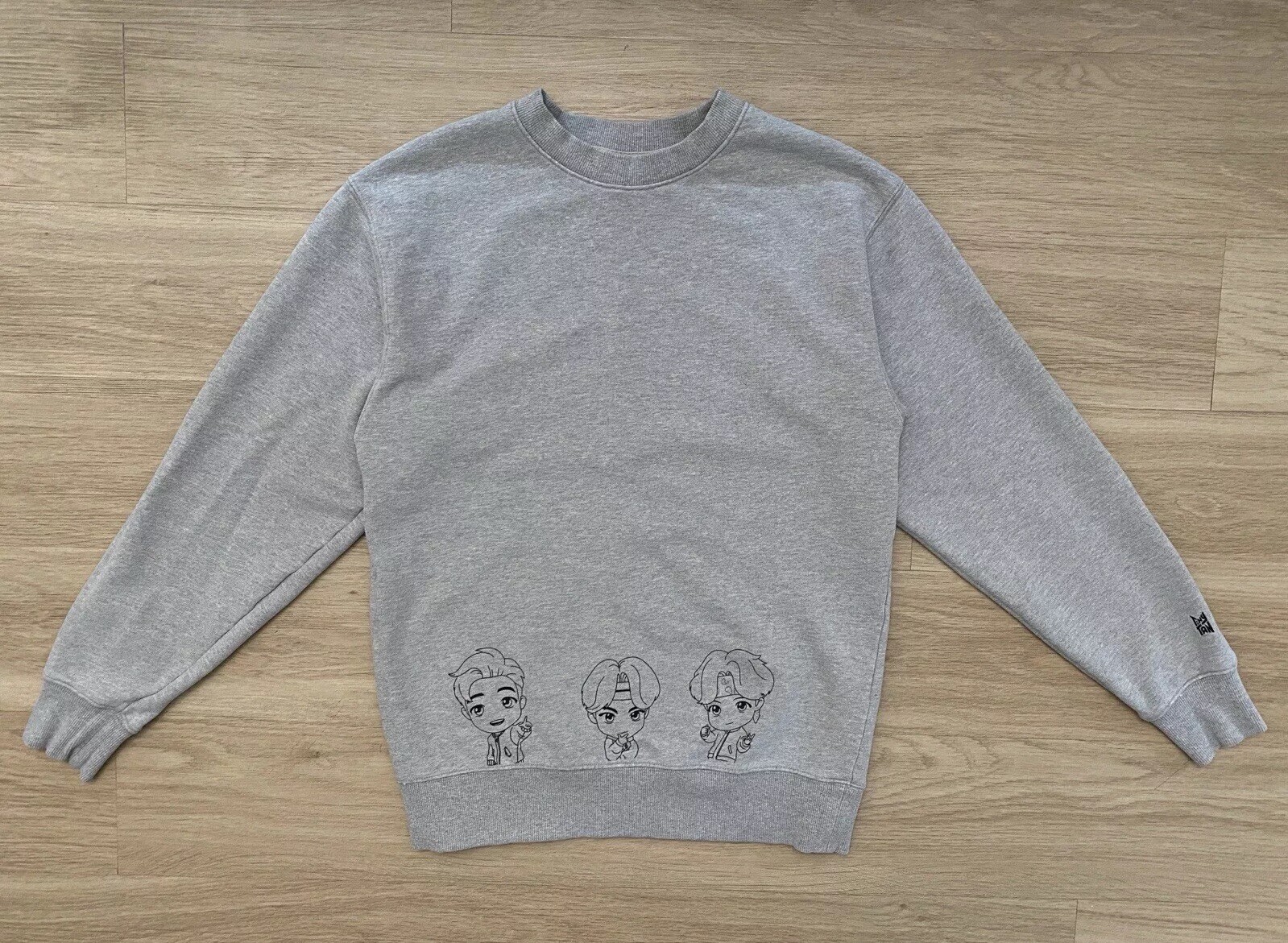 Official BTS Tiny TAN Grey Sweater Large Made In Korea Jin Jungkook Jimin J-Hope