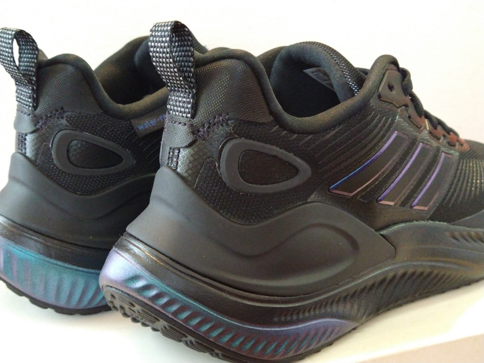 Adidas Men’s AlphaMagma Guard – GX1177 – Black / Dark Marine – Size: 5.5 – NEW !