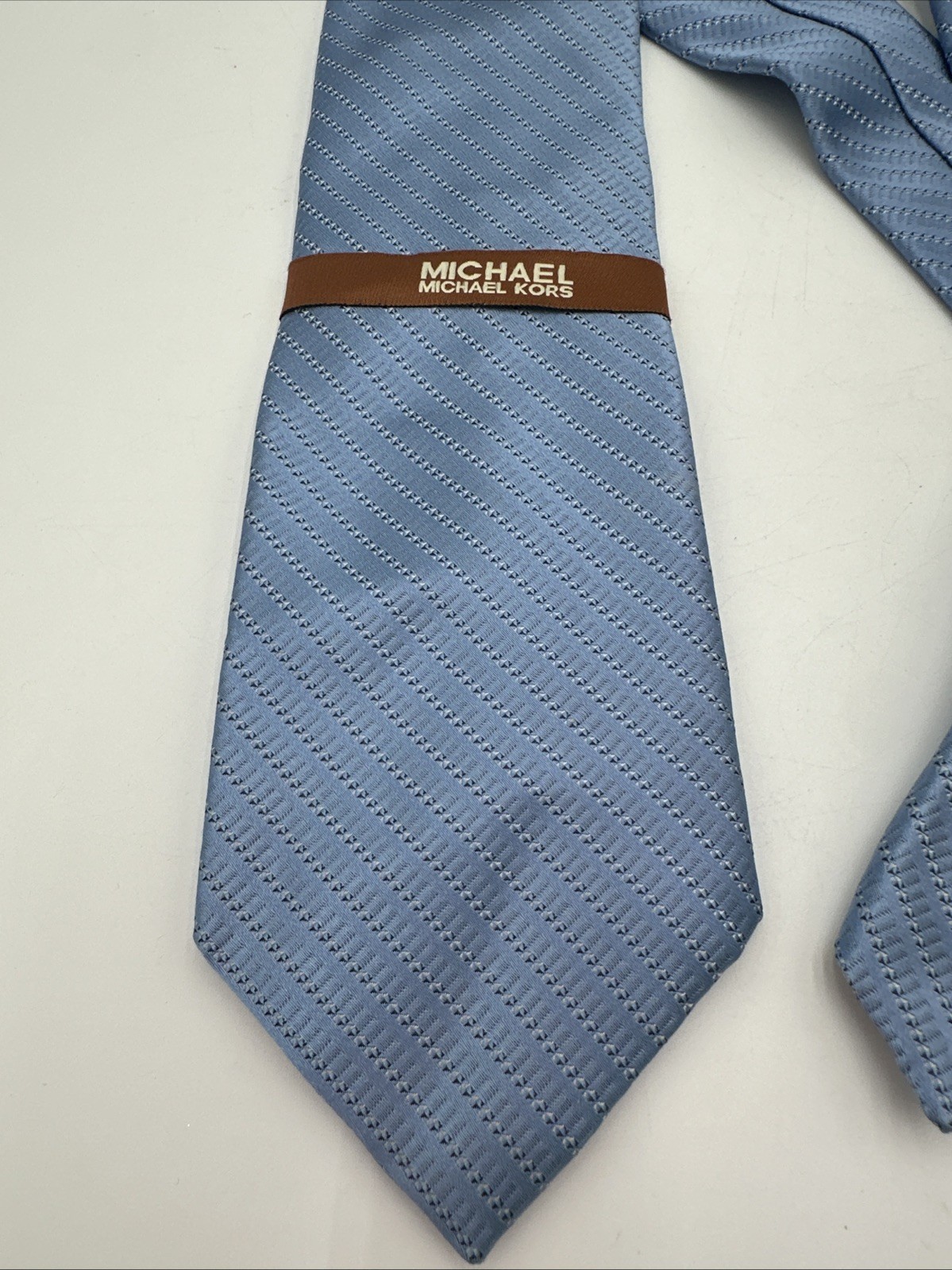 MICHAEL KORS MK Blue Pattern Neck Tie Classic Length 57″-60. 100% Silk