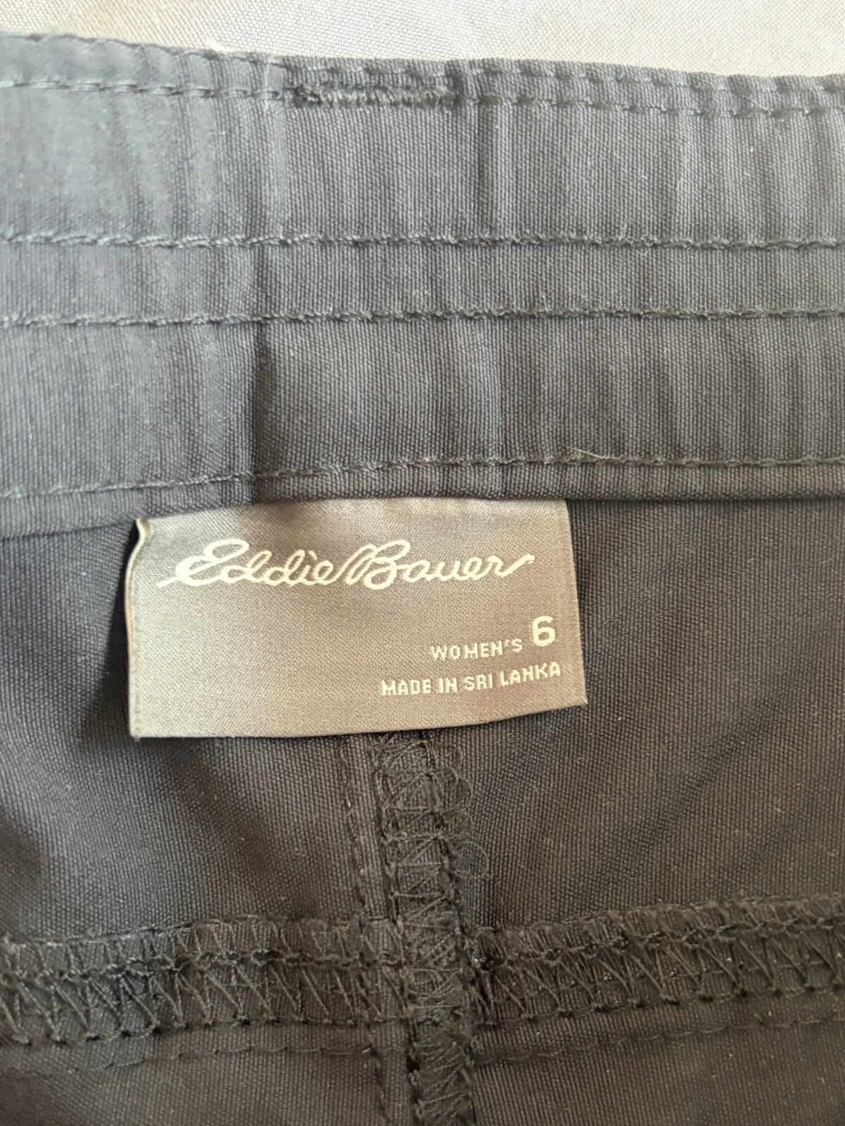 Eddie Bauer Rainier Capri Pants Women’s 6 Black Stretch UV Pockets