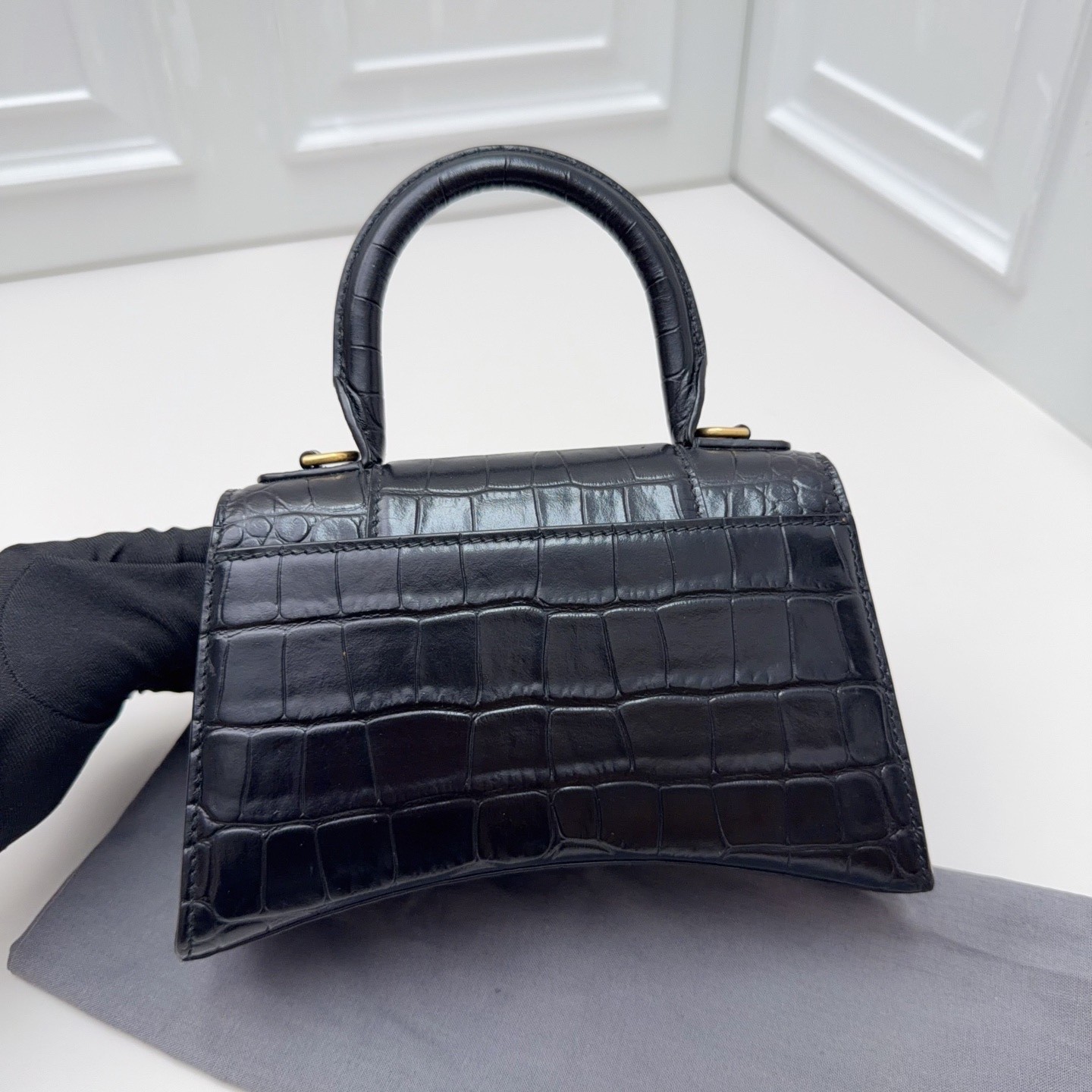 Balenciaga Pre-Owned Authentic Luxury Handbag 18.8*11.8*7.5 
