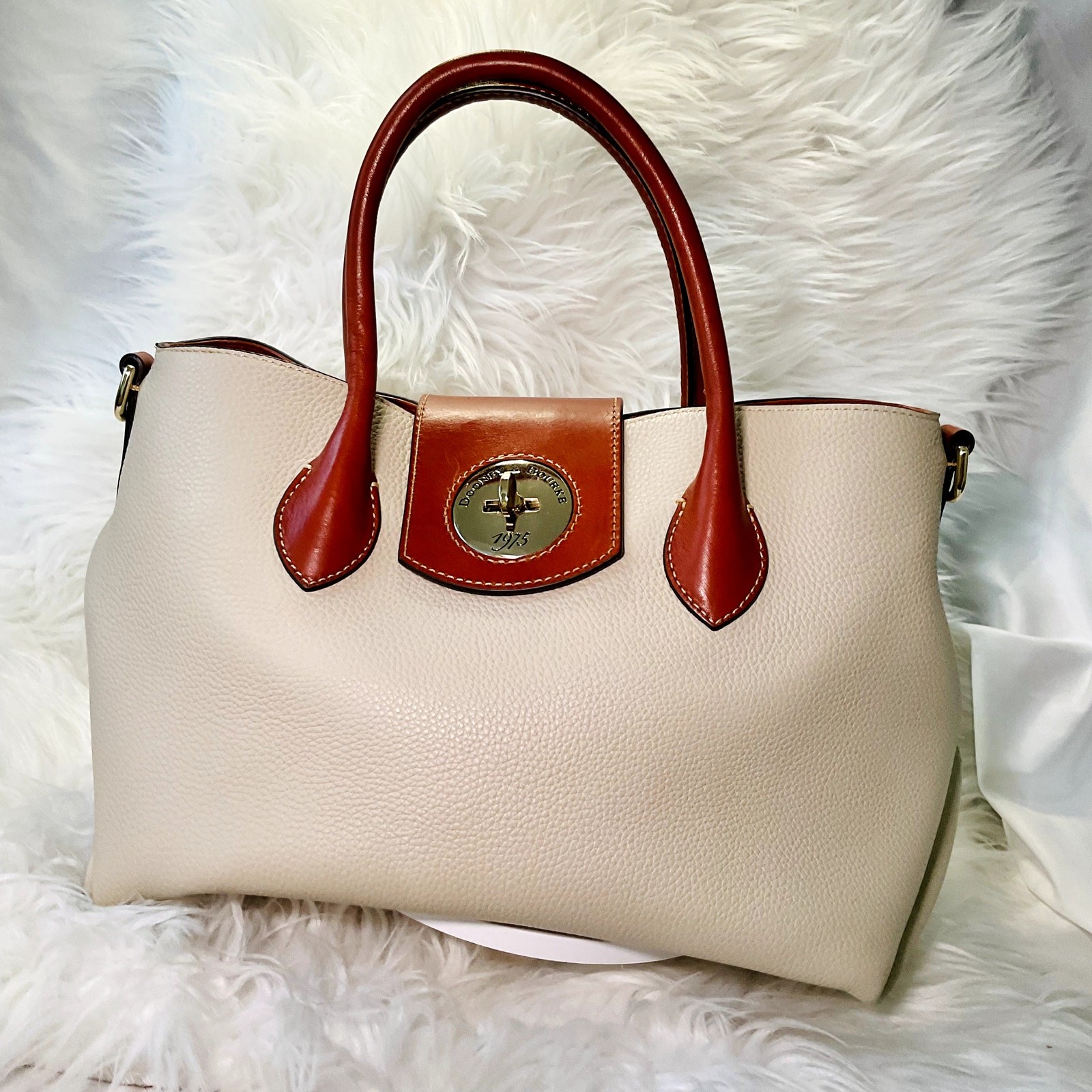 Gently Used $358 Dooney & Bourke Pebble Satchel Turnlock Tote 30
