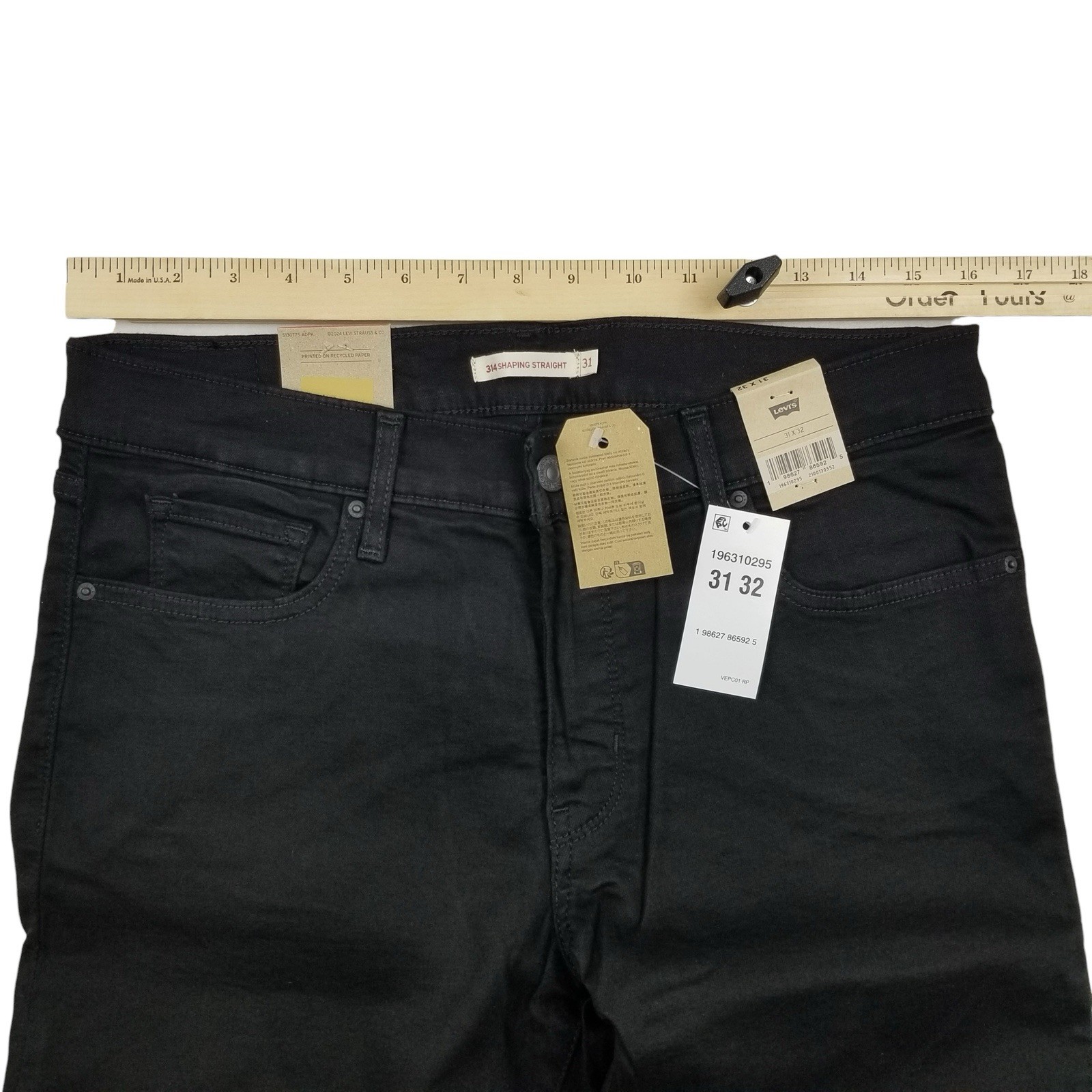 Levis 314 Shaping Straight Black Wash Jeans Womens 31 x 32 New