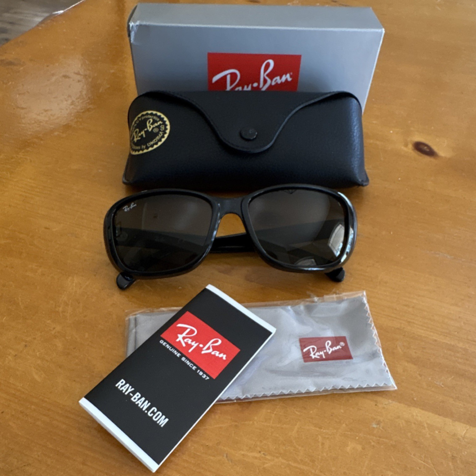 Ray-Ban Jackie Ohh RB4101 Oversized Oval Black/Green Sunglasses 135mm
