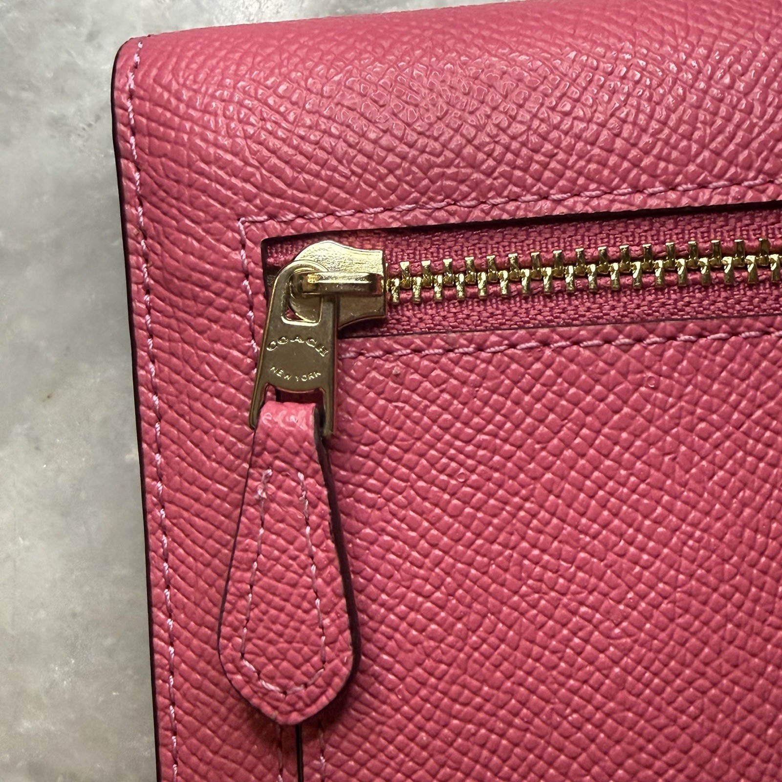 COACH Pink Crossgrain Leather Travel Envelope Wallet Wristlet Clutch