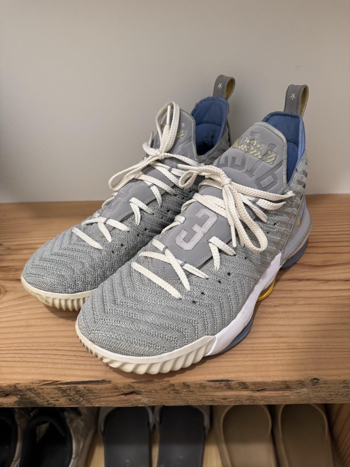 Nike LeBron 16 MPLS Lakers size 11.5 Men’s Basketball Sneakers Gray Blue