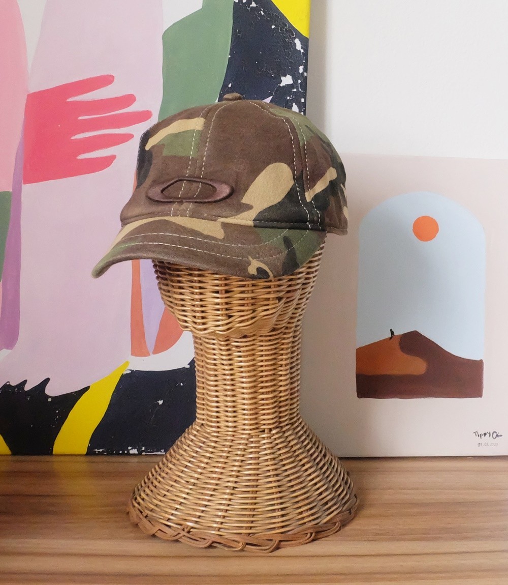 Vintage Oakley Camo Cap Short Brim OG Icon Logo