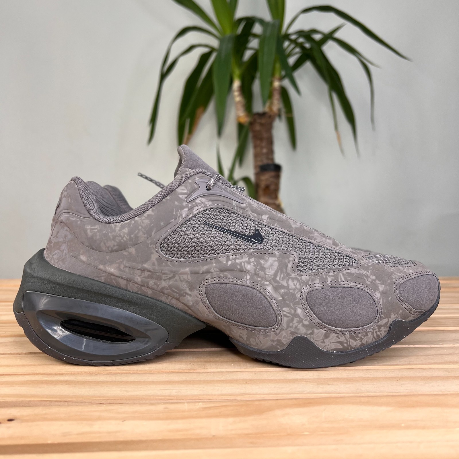 Size 9.5W – Nike Air Max Muse HV5758-289 Cave Stone Medium Ash New Without Box