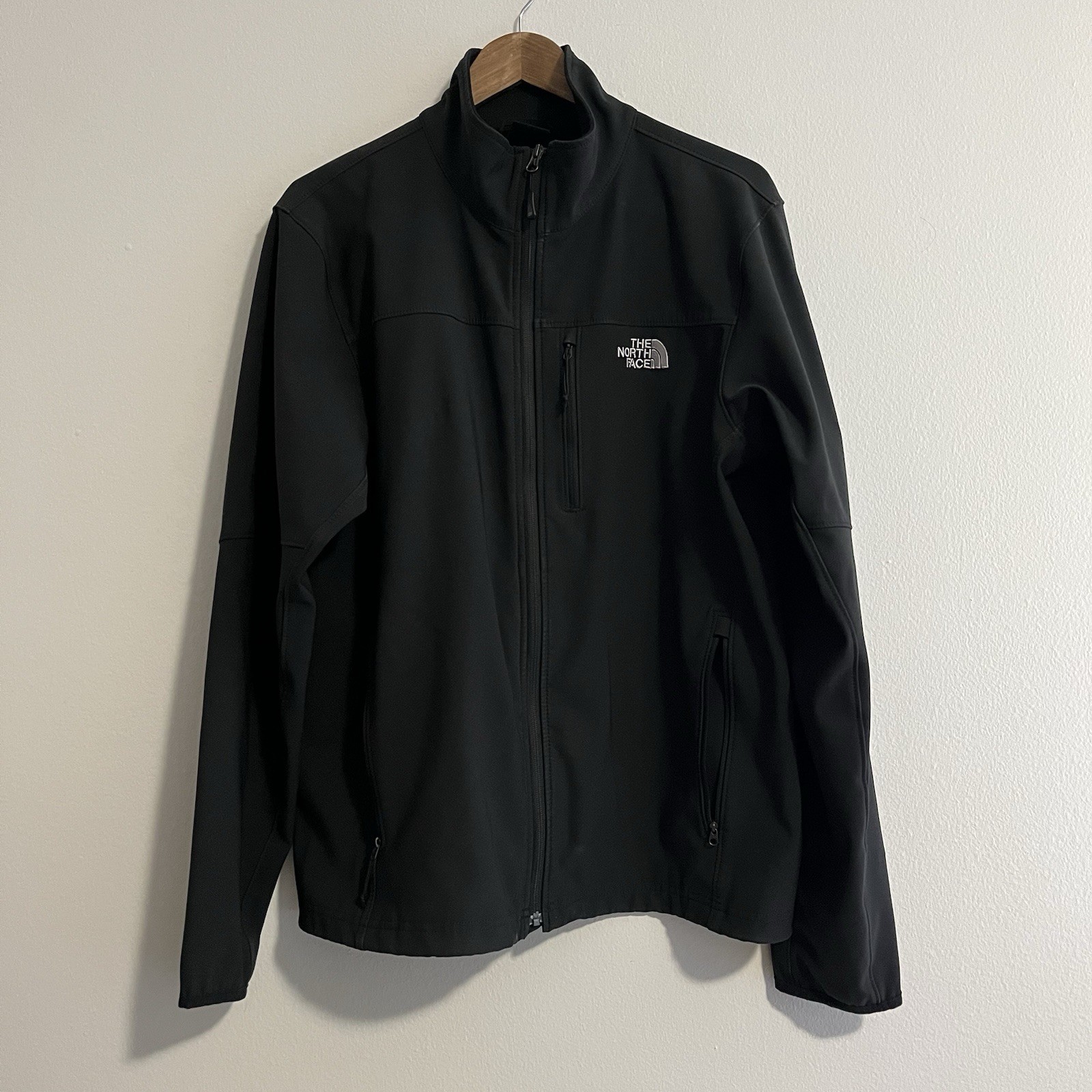 The North Face Jacket Mens Large Black Softshell Nylon Windbreaker Full Zip