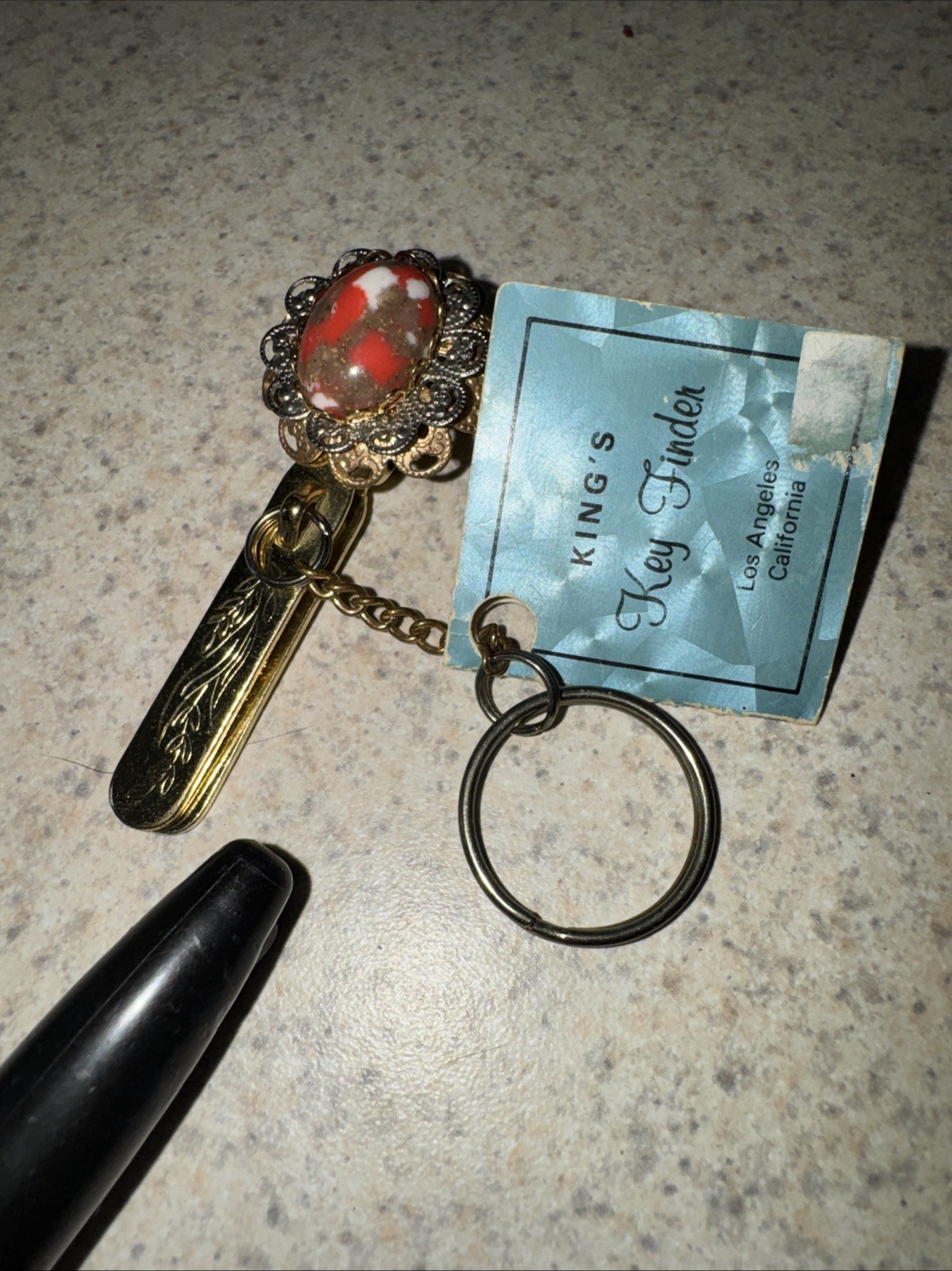 Vintage NWT MCM Kings Key finder MCM gold tone metal Clip W/tag Los Angeles CA