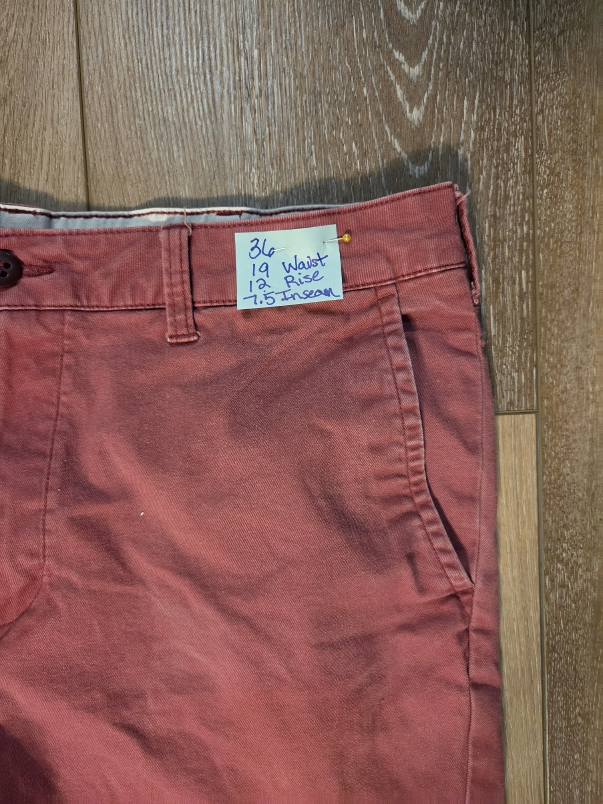 American Eagle Casual Salmon Color Shorts Size 36