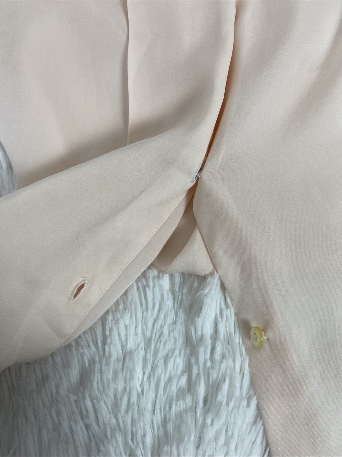 Vince Silk Blouse Top Size L Women’s Pink Satin Split Neck Sleeveless Buttons