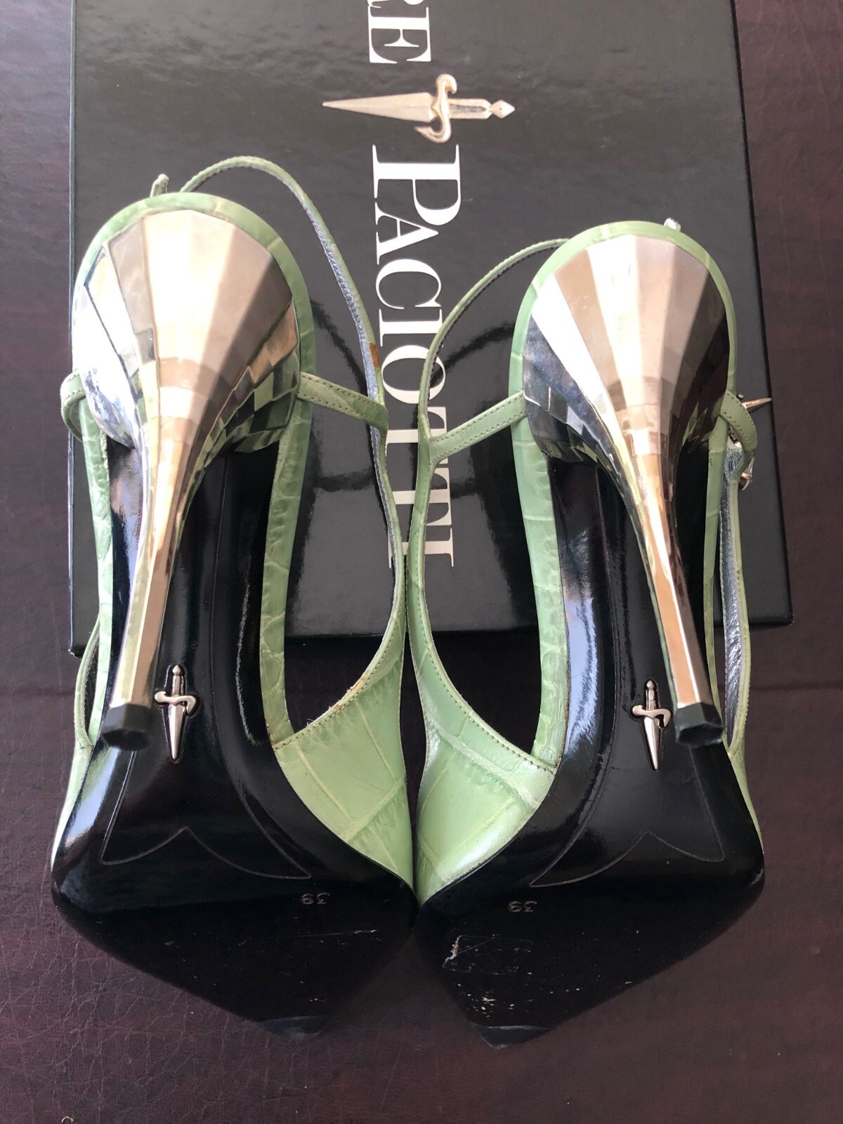 Rare and Unique Cesare Paciotti Dagger Charms Green Stiletto Hills Size 39 US 9