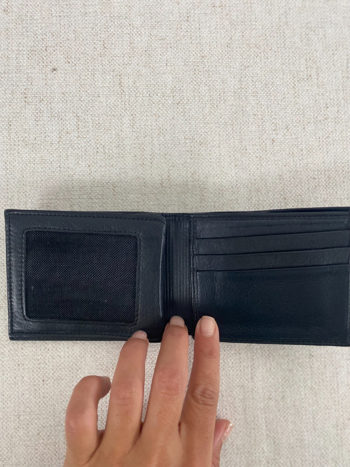 VELEZ Bifold Leather Wallet Mens Size 4.5×3.5″ Black Red Classic 8 Card Slots